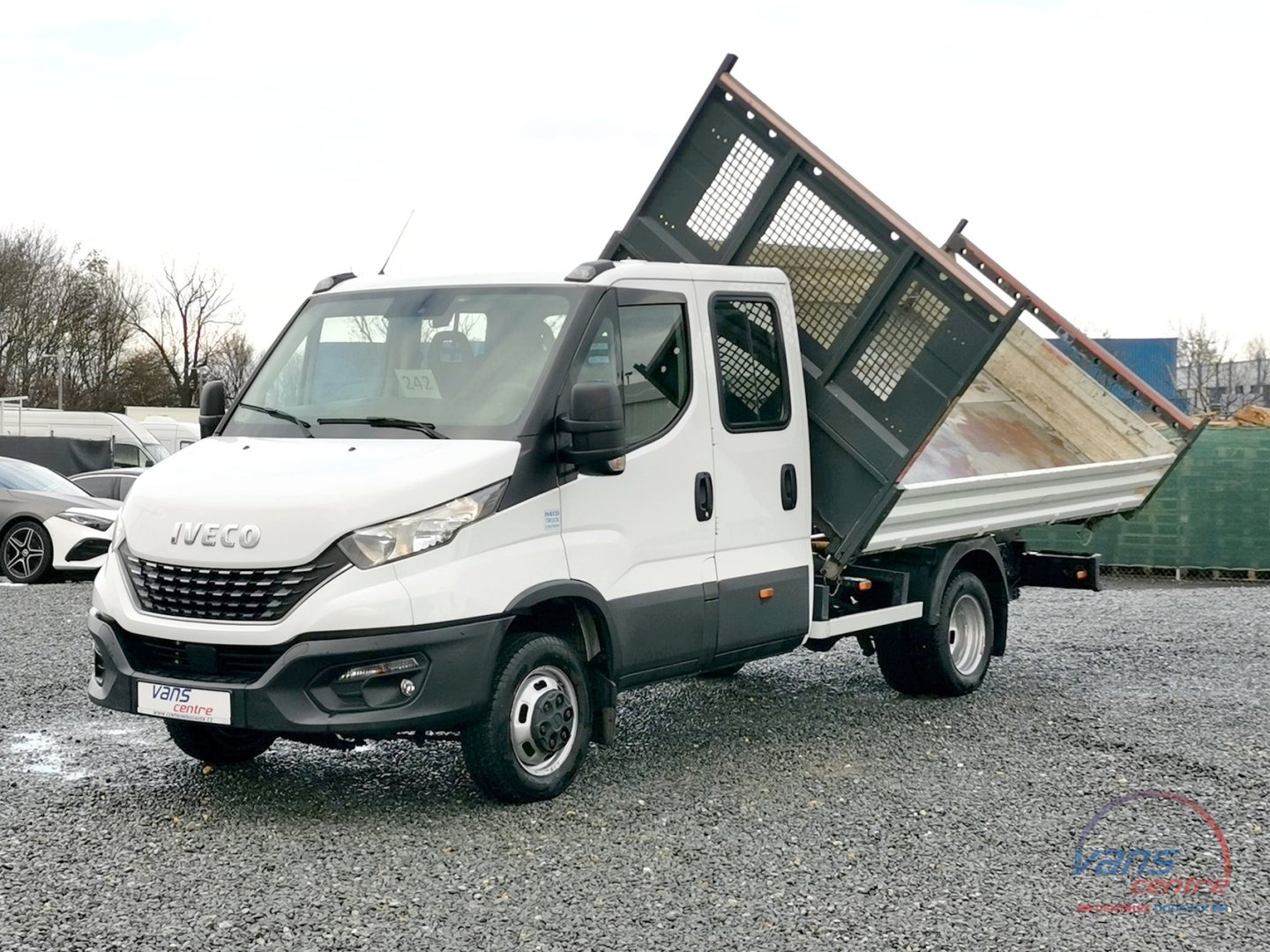 Iveco DAILY 50C18 3 STR.SKLÁPĚČ/ 7 MÍST/  MĚCHY/ TAŽNÉ/ DO 3,5T