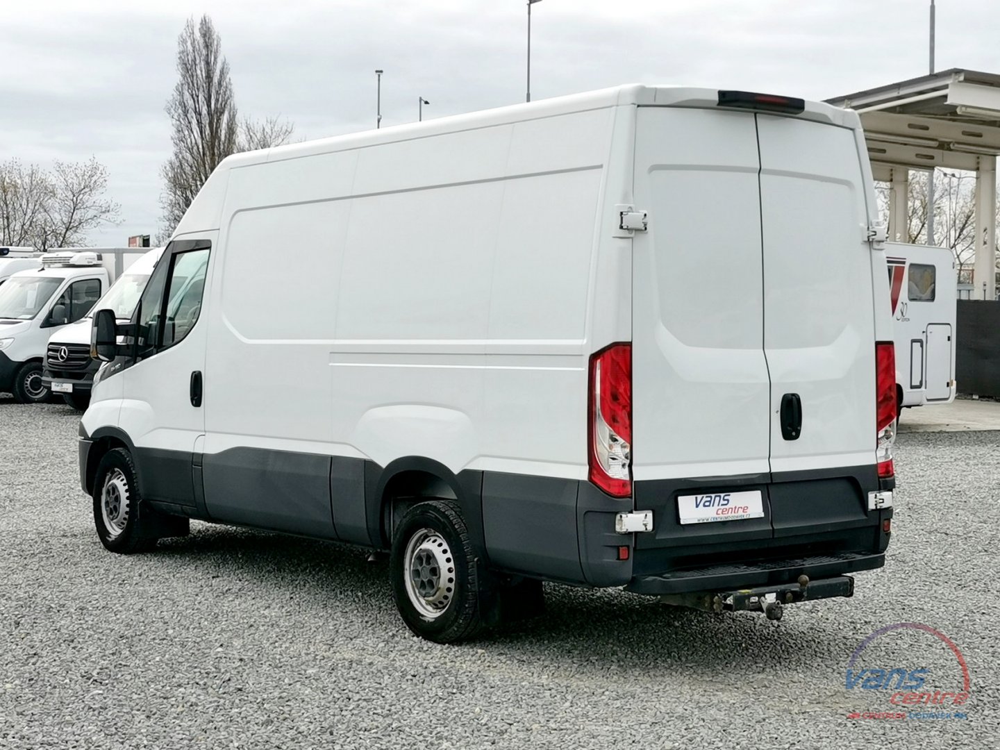 Iveco DAILY 35S18 STŘEDNÍ/ KLIMA/ TAŽNÉ/ ČR
