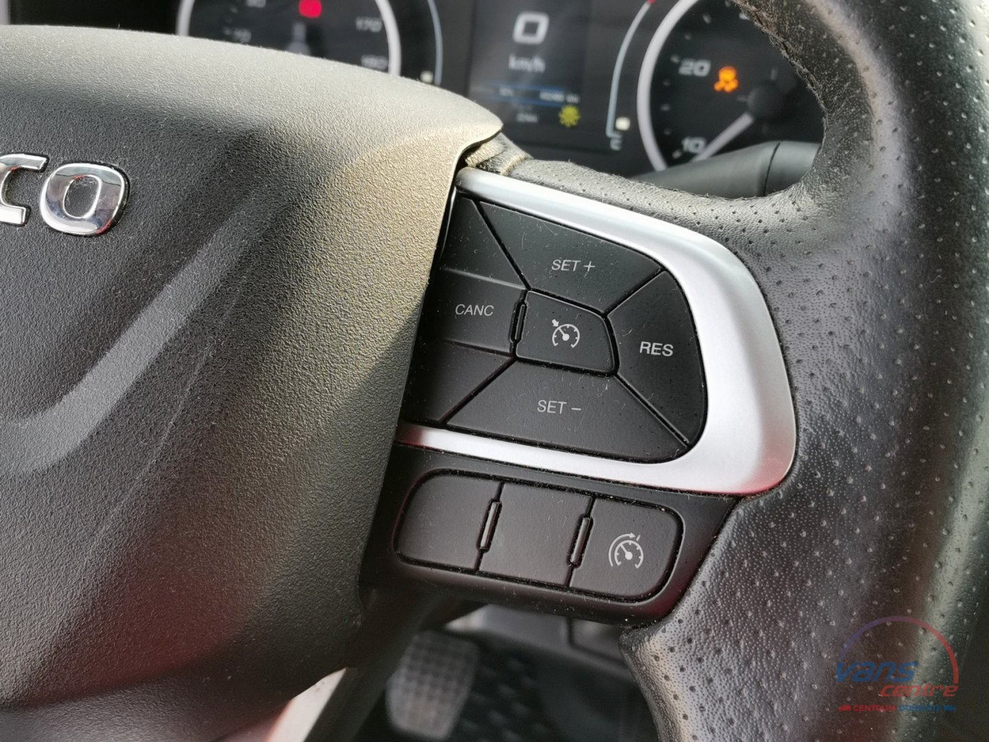 Renault MASTER 165DCI SKŘÍŇ 8 PALET/ HYDR.ČELO
