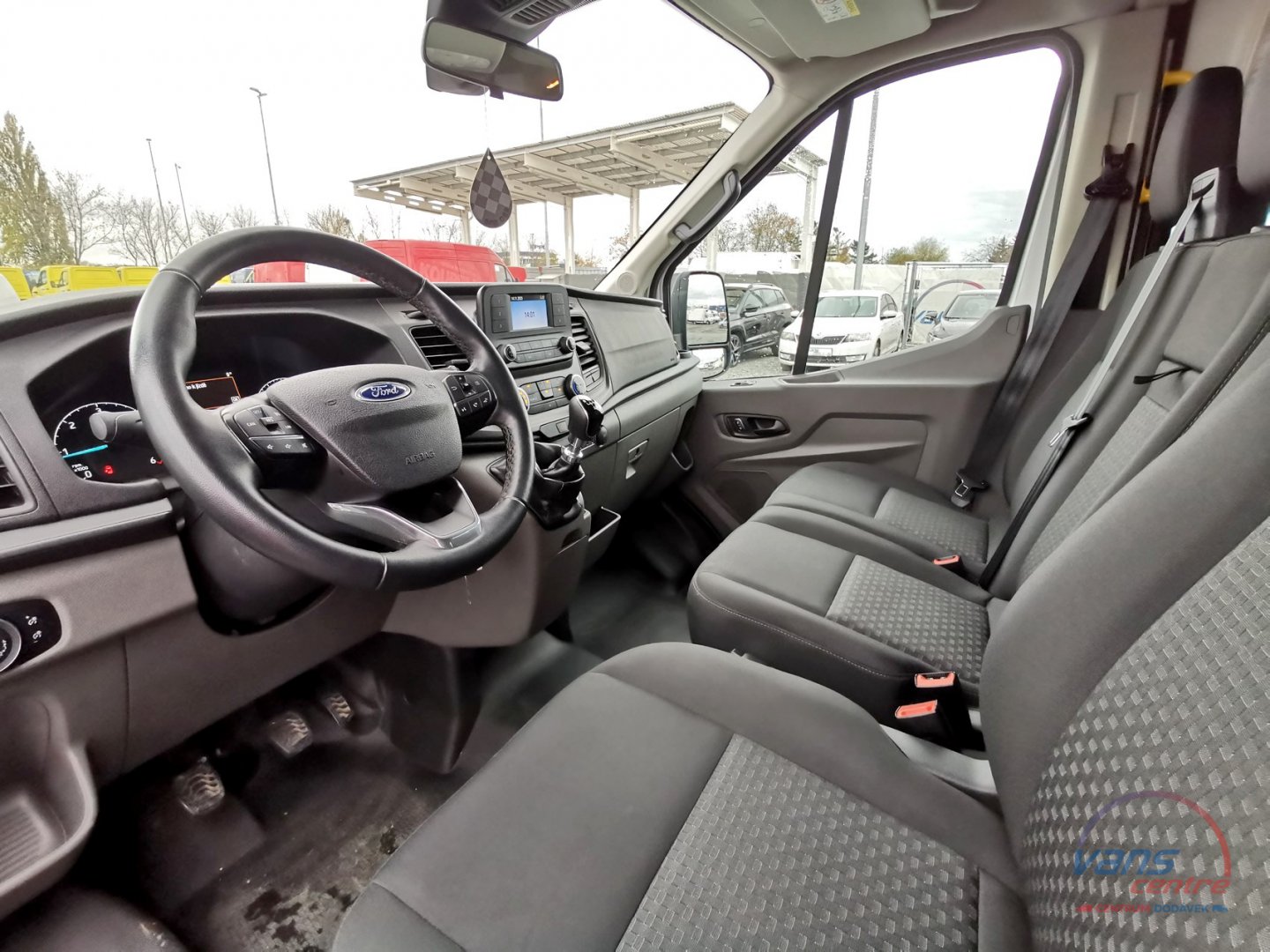 Ford TRANSIT 2.0TDCI/96KW L3H2/ 9 MÍST/ ČR/ 1.MAJITEL