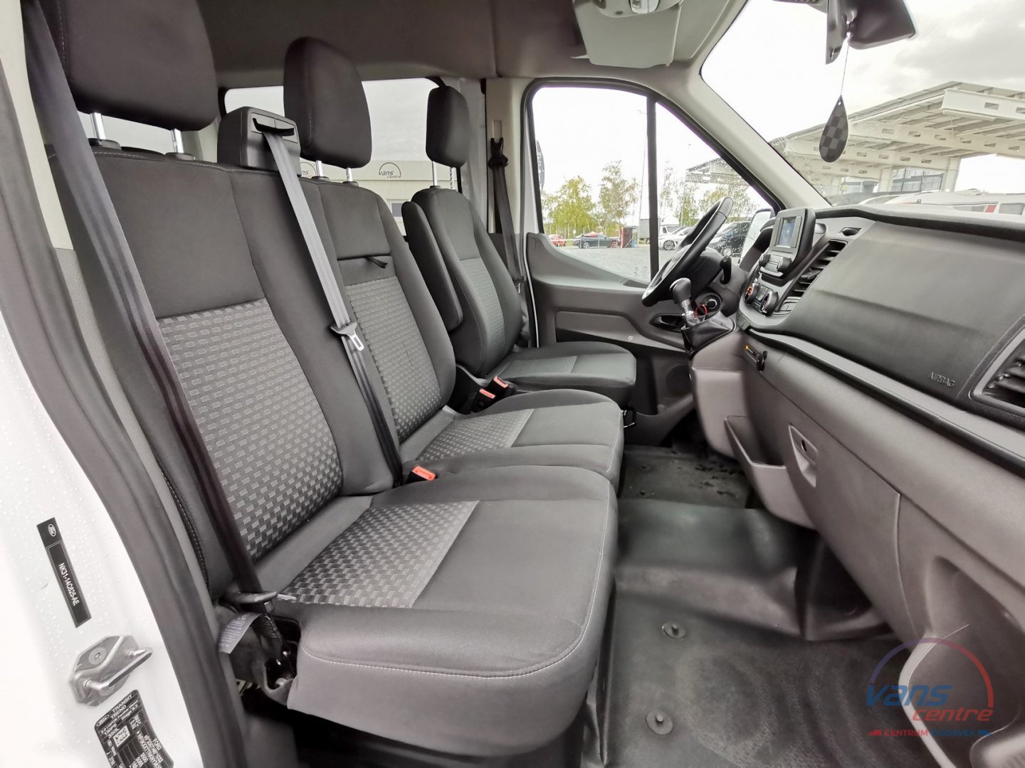 Ford TRANSIT 2.0TDCI/96KW L3H2/ 9 MÍST/ ČR/ 1.MAJITEL