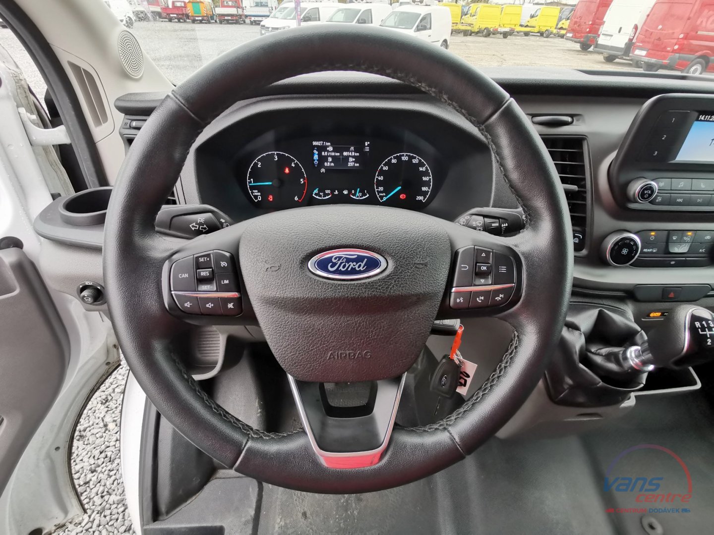 Ford TRANSIT 2.0TDCI/96KW L3H2/ 9 MÍST/ ČR/ 1.MAJITEL