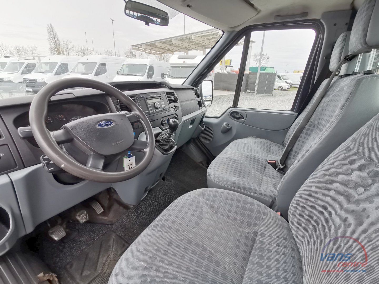 Ford TRANSIT 2.2TDCI/92KW VALNÍK 4,1M/ TAŽNÉ 2,8T