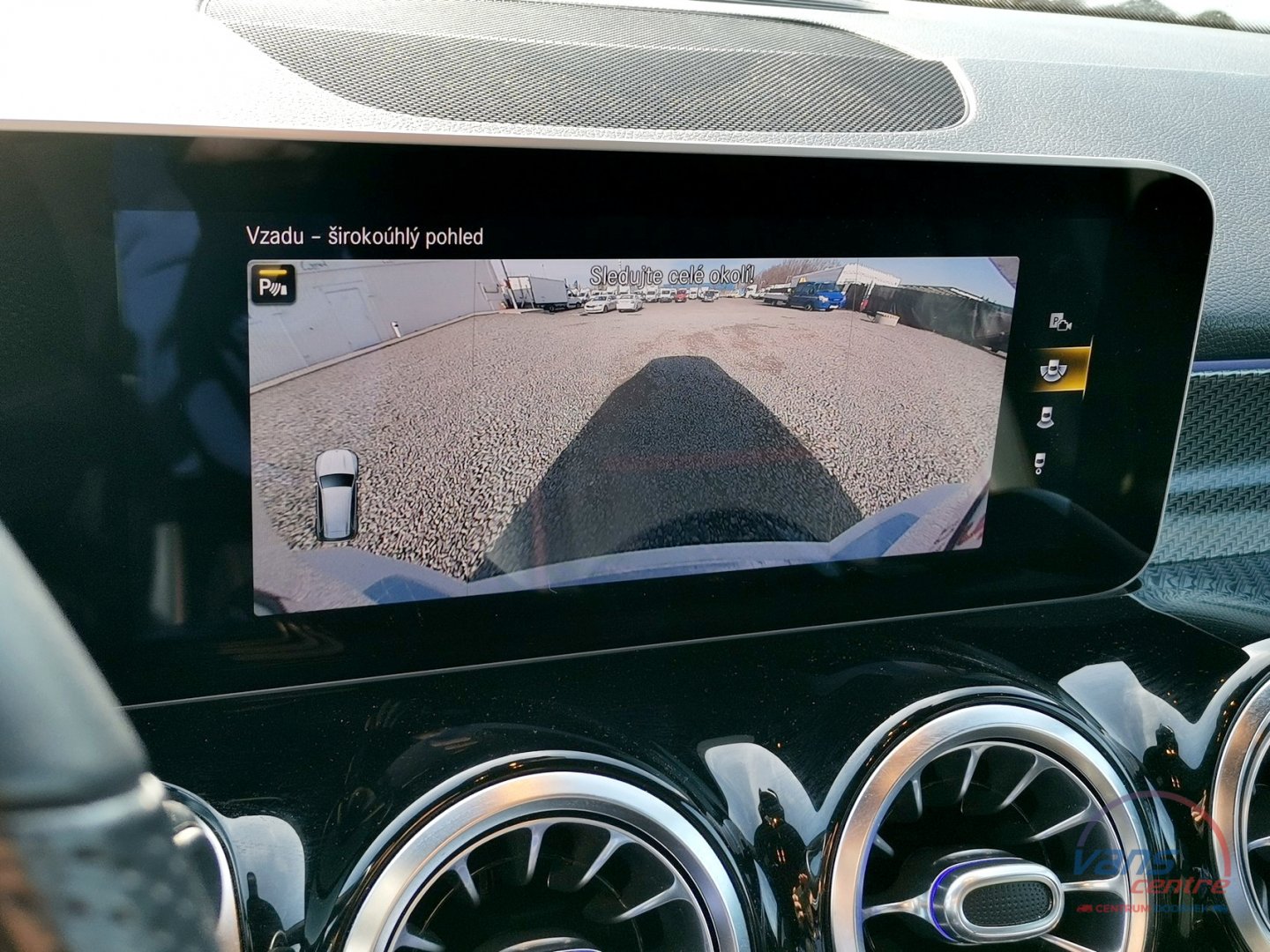 Mercedes-Benz GLB 200D 4 MATIC/ AMG/ KEYLESS/ PANORAMA 