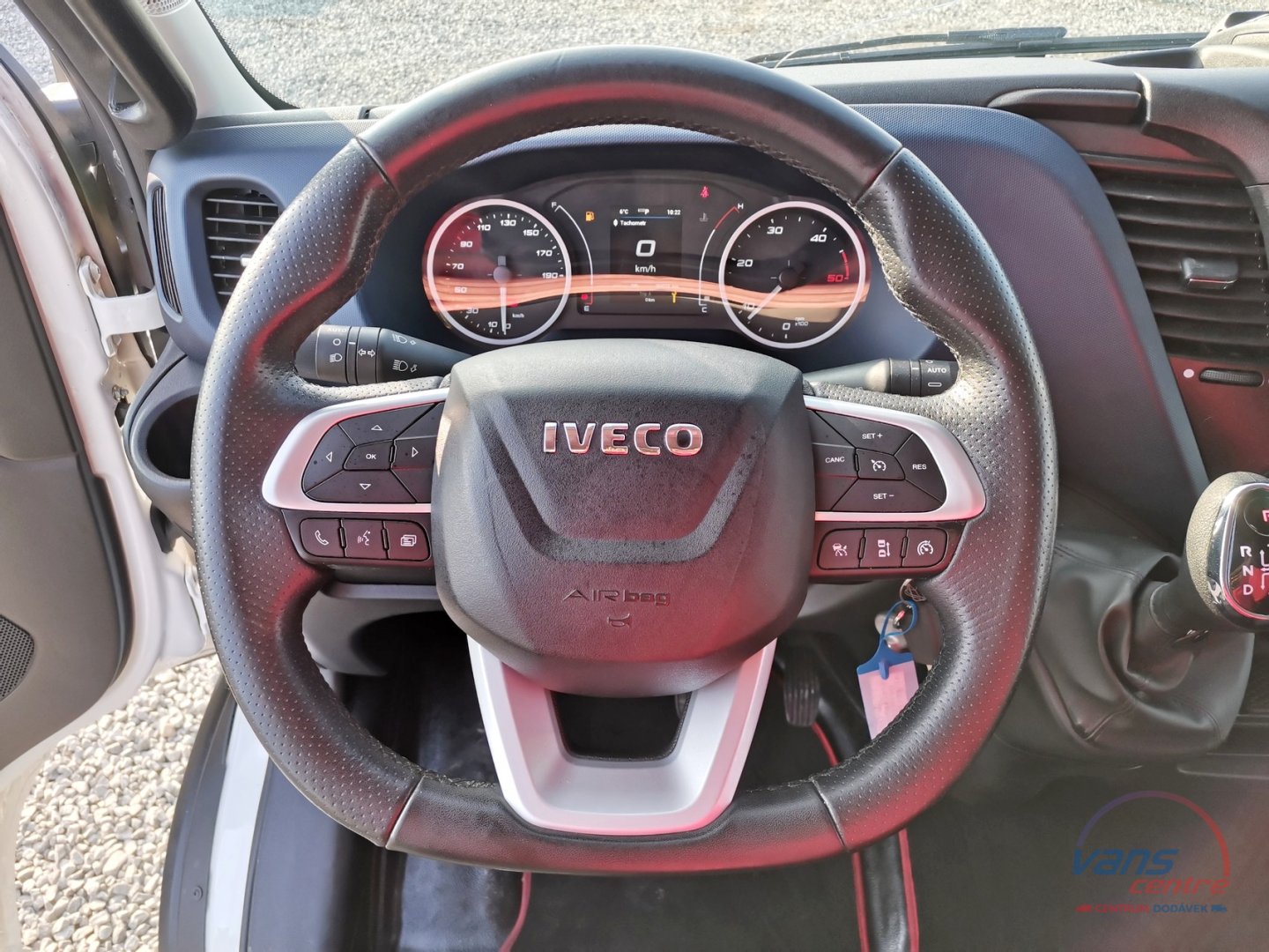Iveco DAILY 35C21 HI-MATIC/ MAXI XL/ MĚCHY/ TAŽNÉ 3,5T