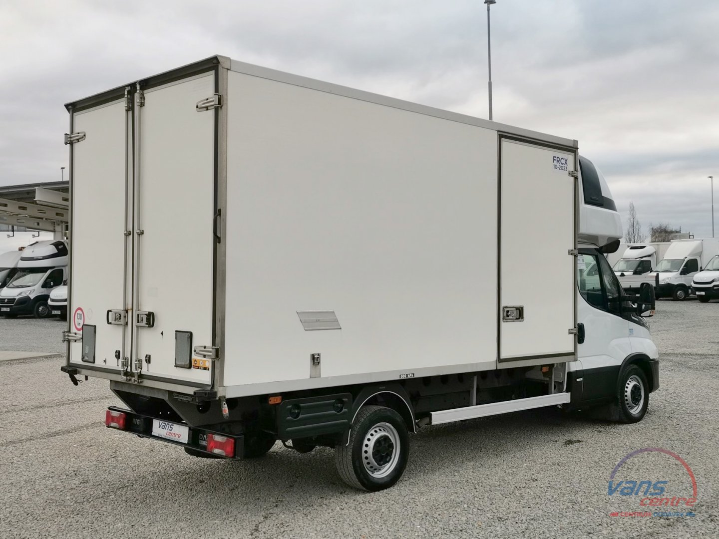 Iveco DAILY 35S18 HI-MATIC/ MRAZÁK/ 220V/ 2 KOMORY