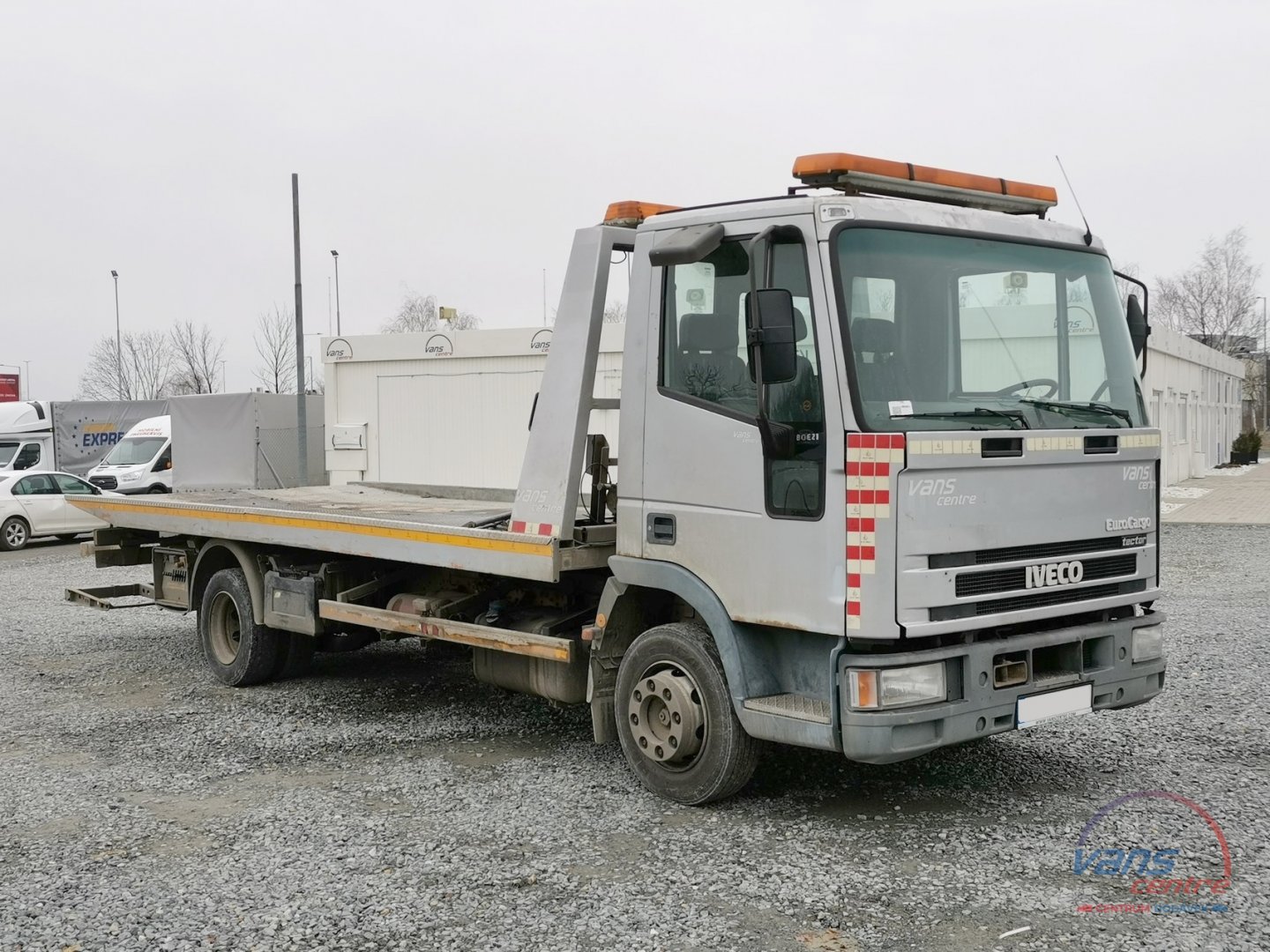Iveco DAILY 35S18 HI-MATIC/ MRAZÁK/ 220V/ 2 KOMORY