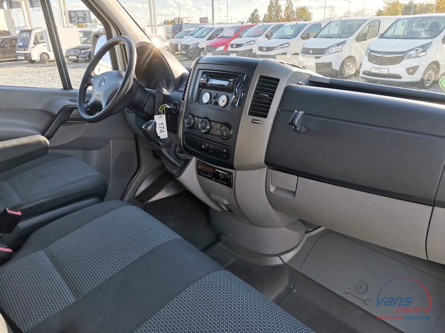 Mercedes-Benz SPRINTER 519CDI BUS 22 MÍST/ BUZOLA/ KLIMA/ TAŽNÉ