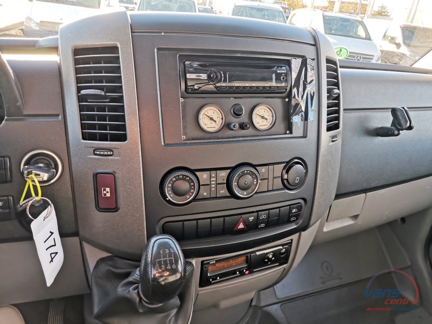 Mercedes-Benz SPRINTER 519CDI BUS 22 MÍST/ BUZOLA/ KLIMA/ TAŽNÉ