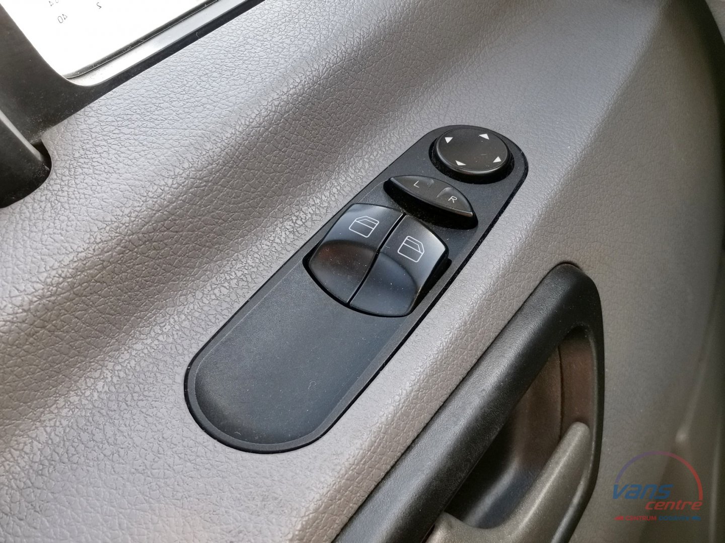 Mercedes-Benz SPRINTER 519CDI BUS 22 MÍST/ BUZOLA/ KLIMA/ TAŽNÉ