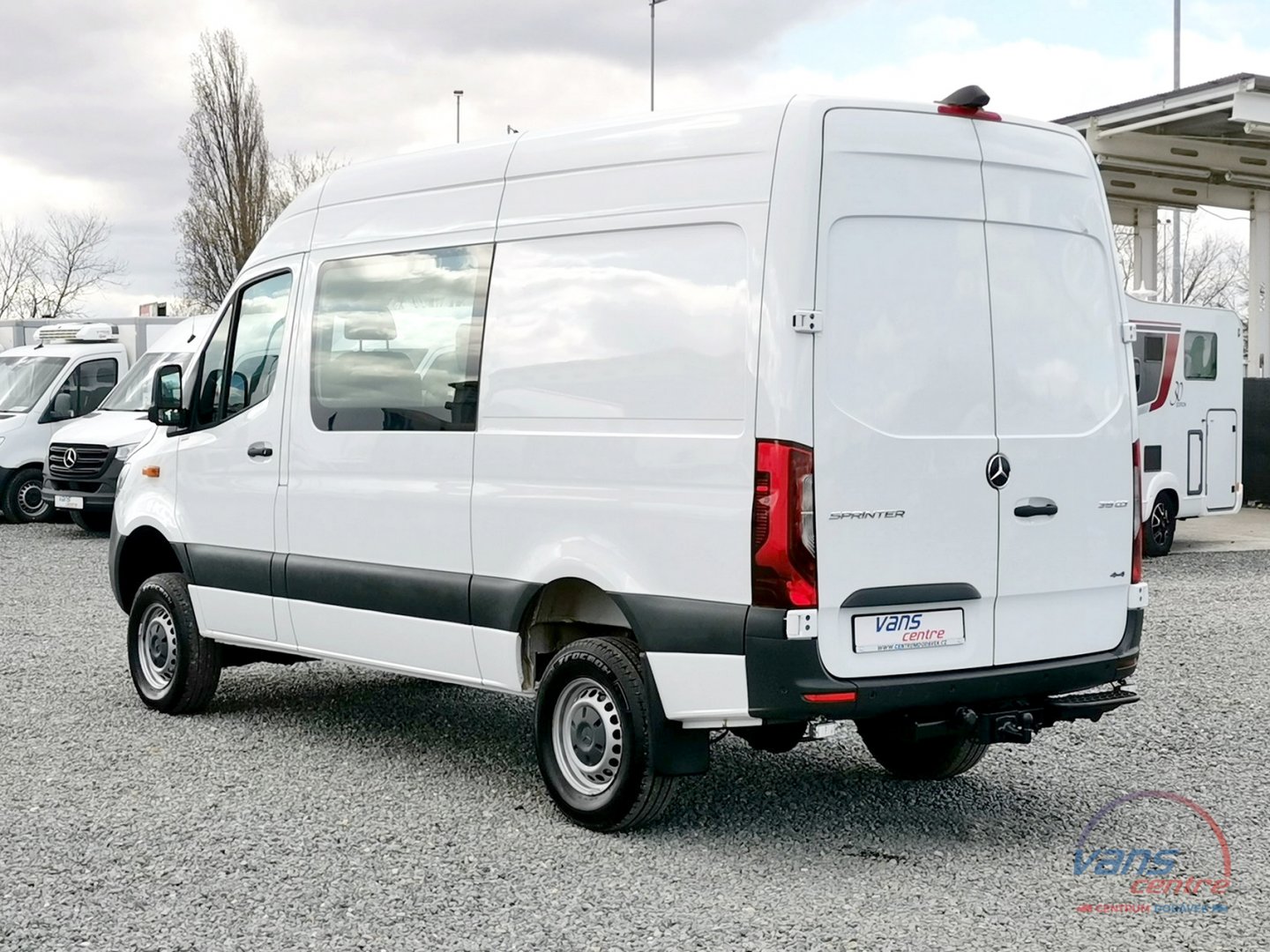 Mercedes-Benz SPRINTER 319/AT 4X4/ 5 MÍST/ NEZ.TOPENÍ/ TAŽNÉ