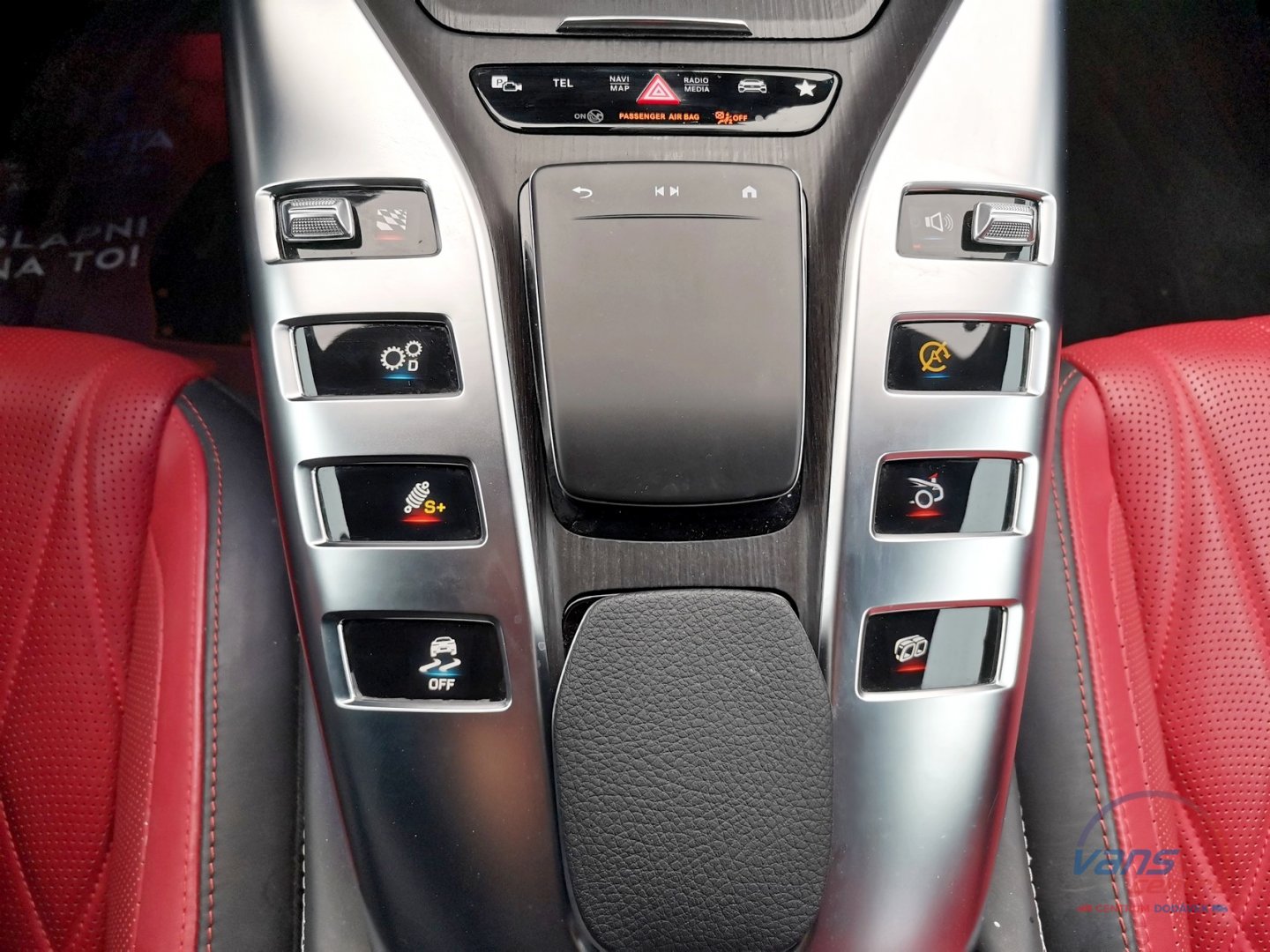 Mercedes-Benz AMG GT63 S 4MATIC+/ HUD/ BURMESTER/ PANO/ MASÁŽ  