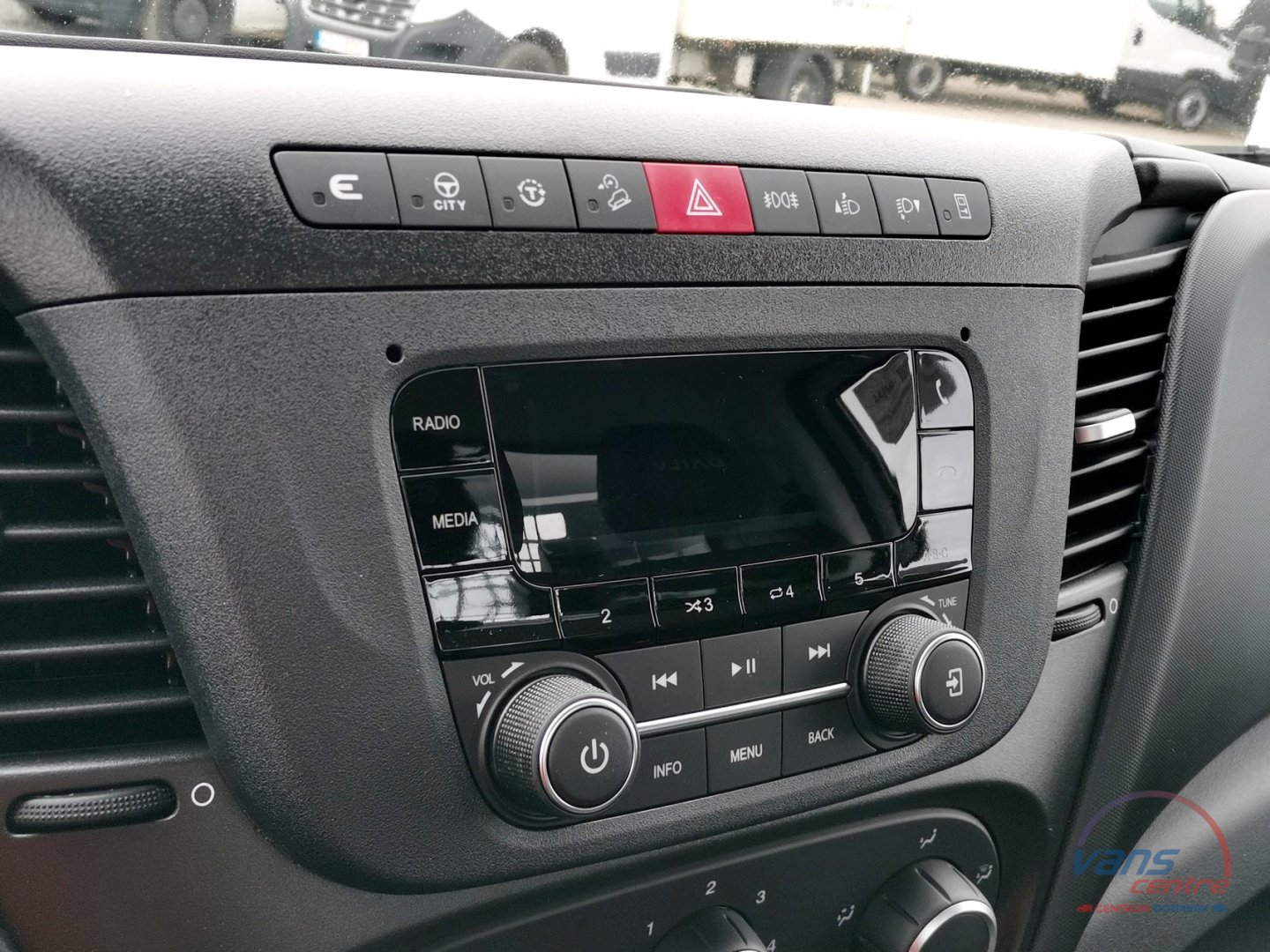 Iveco DAILY 50C17 HI-MATIC/ SHRNOVACÍ 5,6M/ MĚCHY/ TAŽNÉ