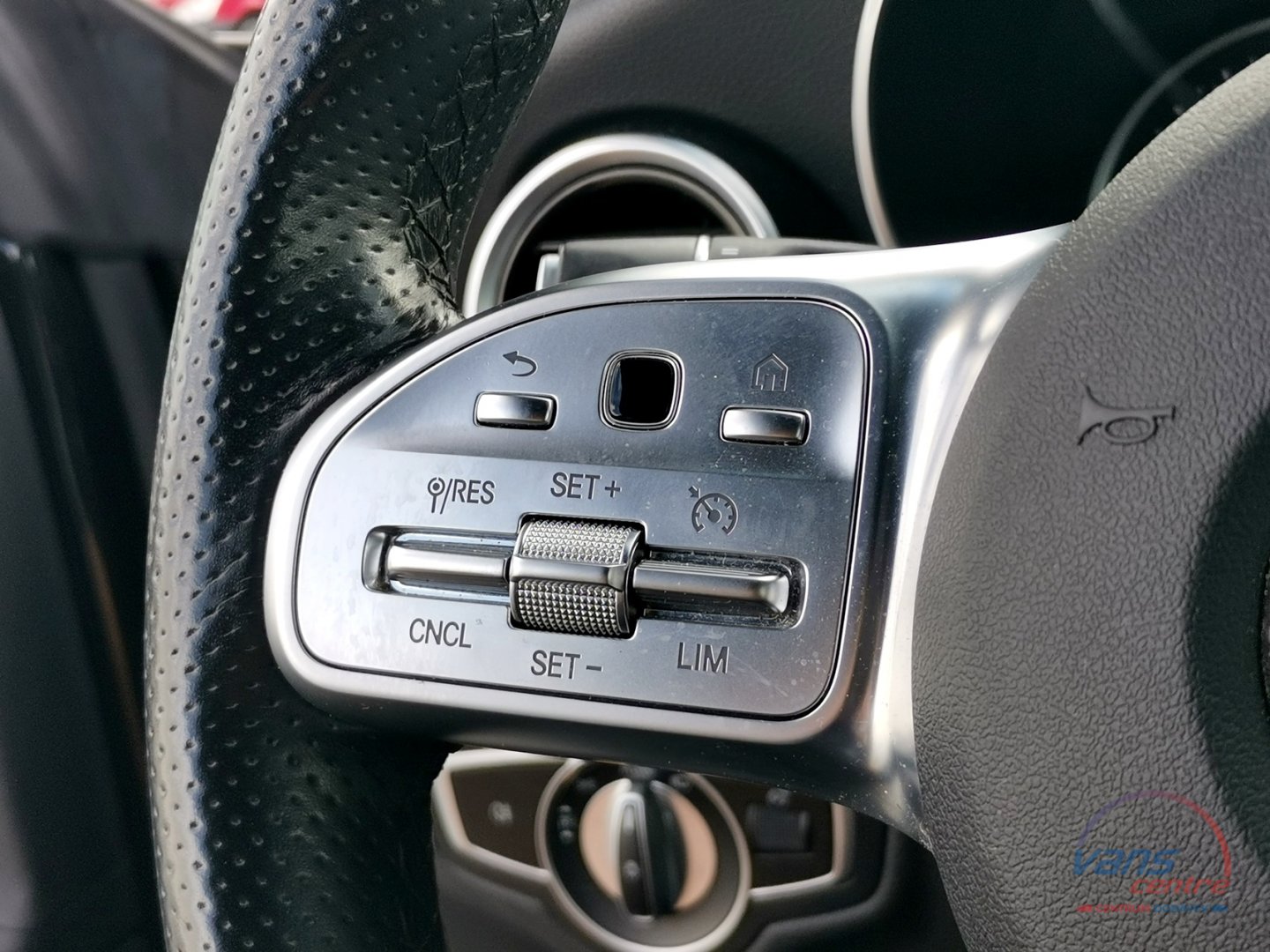 Mercedes-Benz C300D KUPÉ/ AMG/ NAVI/ LED
