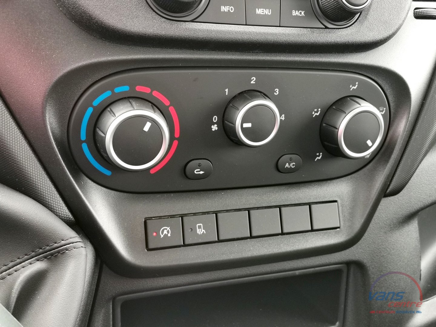 Iveco DAILY 50C17 HI-MATIC/ SHRNOVACÍ 5,6M/ MĚCHY/ TAŽNÉ