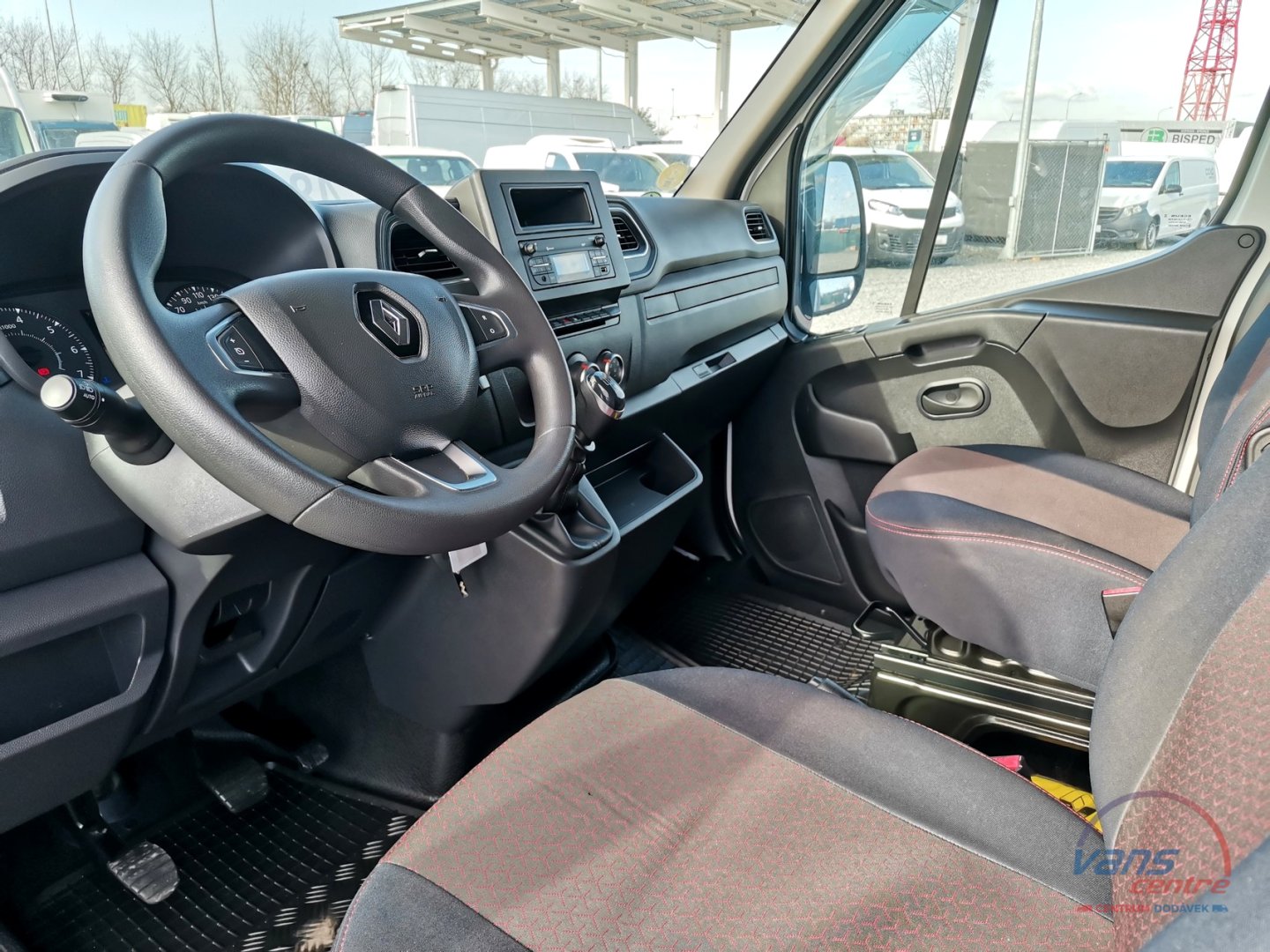 Renault MASTER 165DCI SHRNOVACÍ 8 PALET/ TWINCAB/ MĚCHY/ ČR