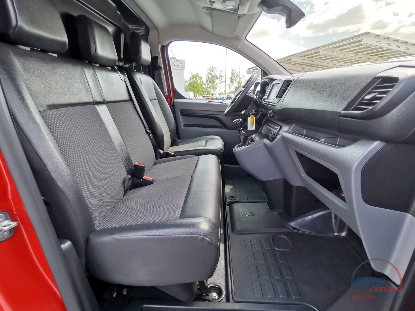 Peugeot EXPERT 2.0HDI/106KW L2H1/ KAMERA/ NAVI/ TAŽNÉ