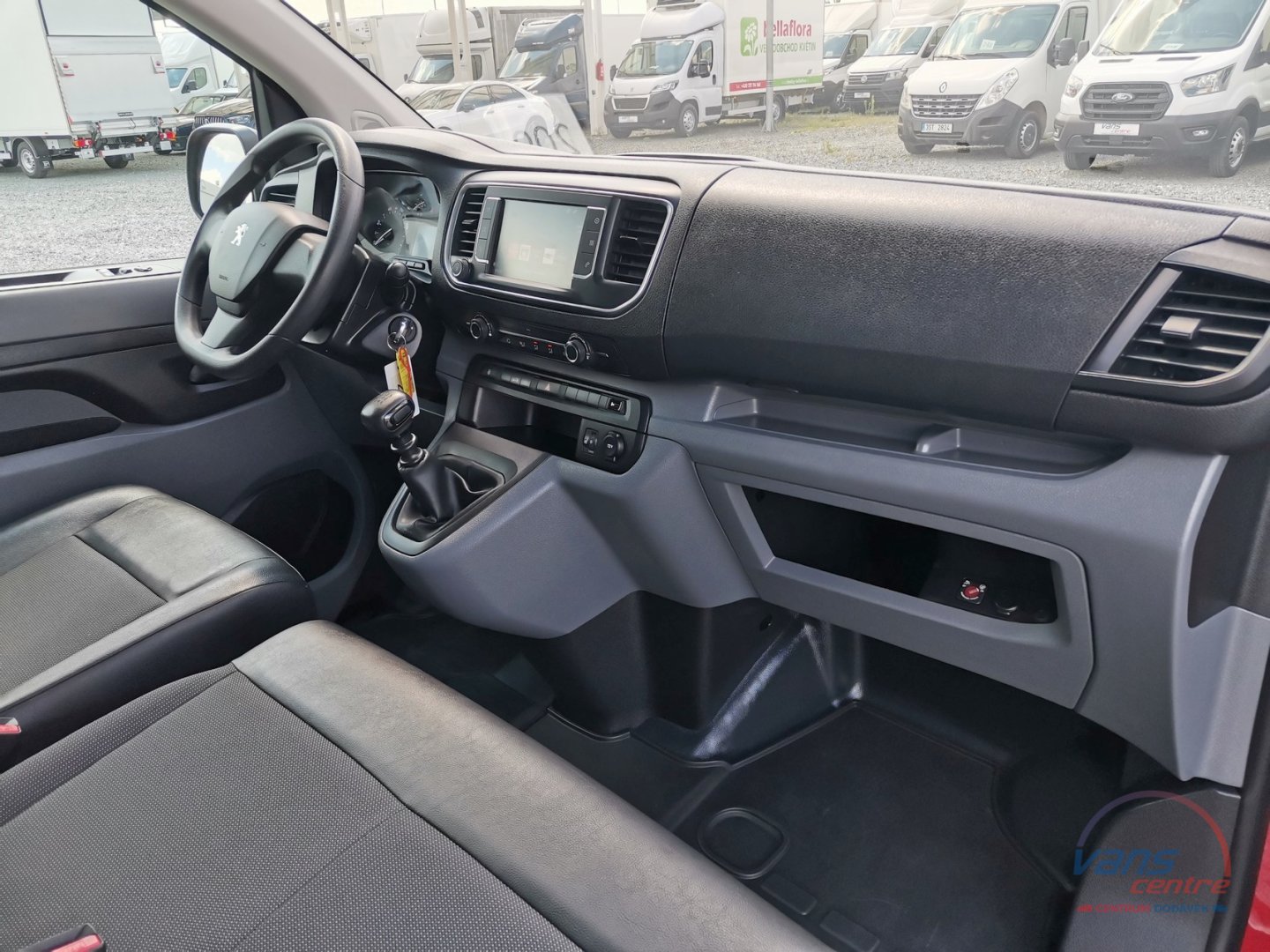 Peugeot EXPERT 2.0HDI/106KW L2H1/ KAMERA/ NAVI/ TAŽNÉ