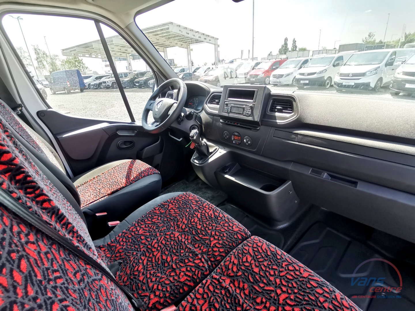 Renault MASTER 180/2.3 SKŘÍŇ/ CHLADÍ/TOPÍ 7 PALET/ ČR/1.MAJ. 