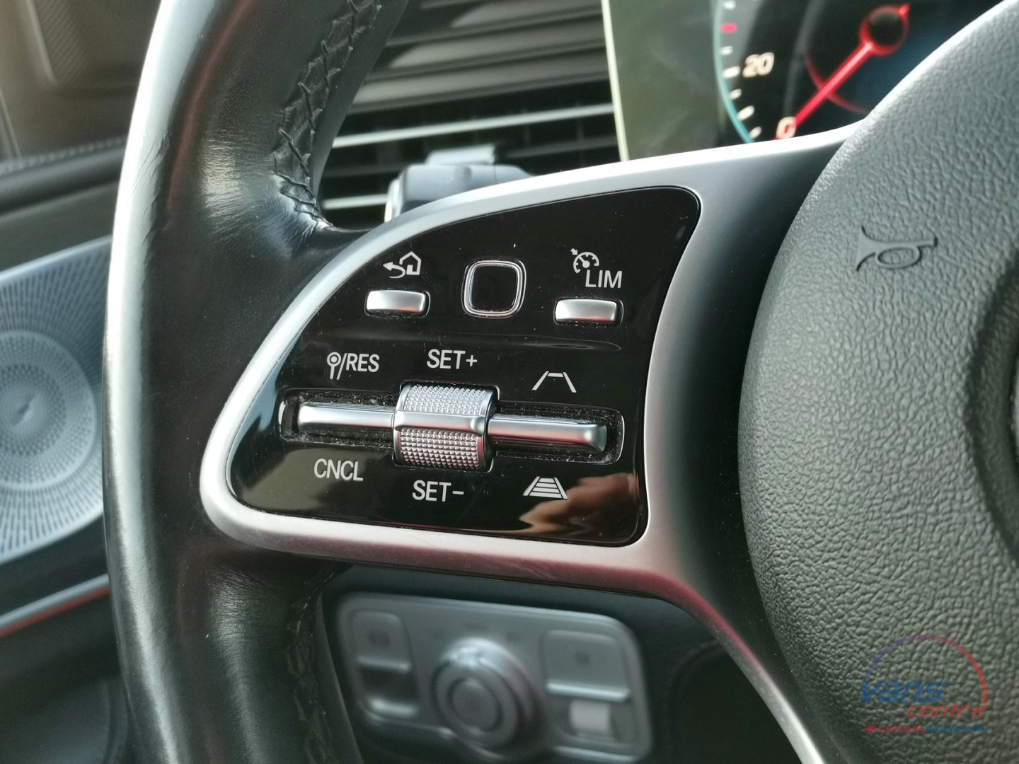 Mercedes-Benz GLE 350D 4 MATIC/ AMG/ AIRMATIC/ PANORAMA/ ČR 