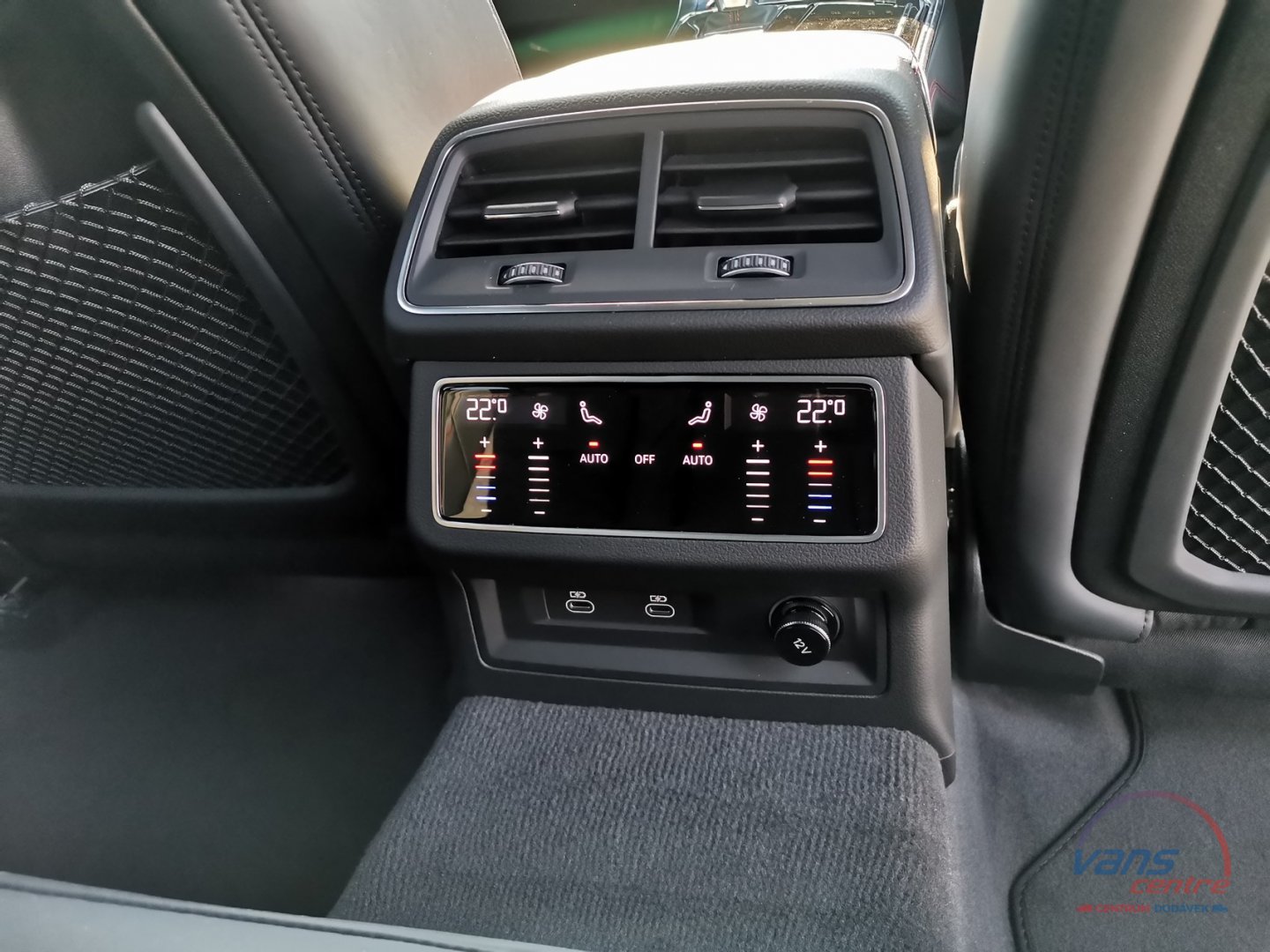 Audi RS6 AVANT/ QUATTRO/ 441KW/ MATRIX LED/ HUD/ IHNED K ODBĚRU!
