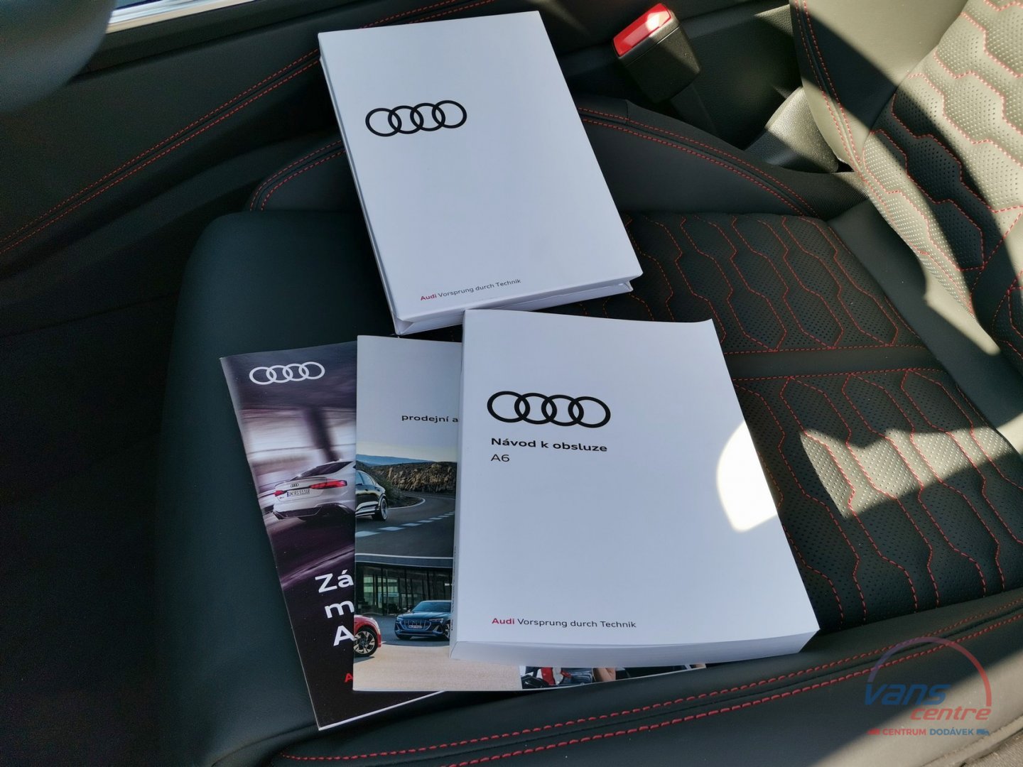 Audi RS6 AVANT/ QUATTRO/ 441KW/ MATRIX LED/ HUD/ IHNED K ODBĚRU!