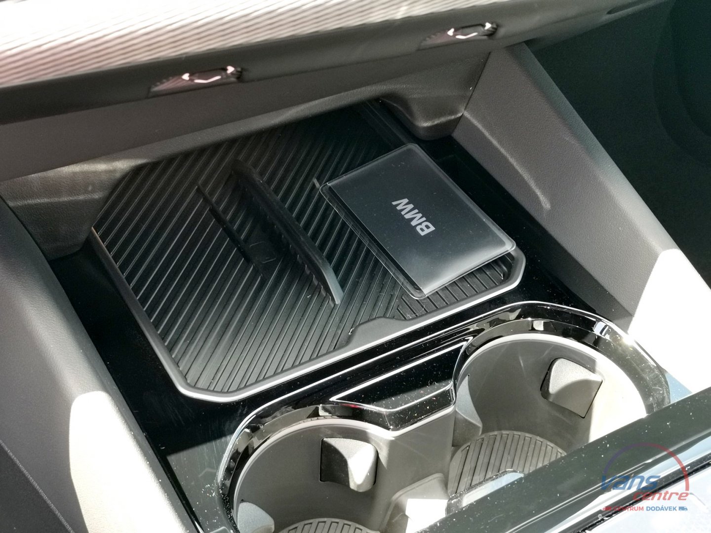 BMW 520I / HARMAN KARDON/BLACK SAPPHIRE/ SKLADEM IHNED!