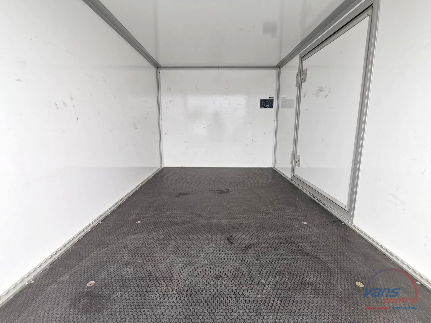 Ostatní CENNTRO METRO /26KWH/ AŽ 229KM/ CARGO BOX L