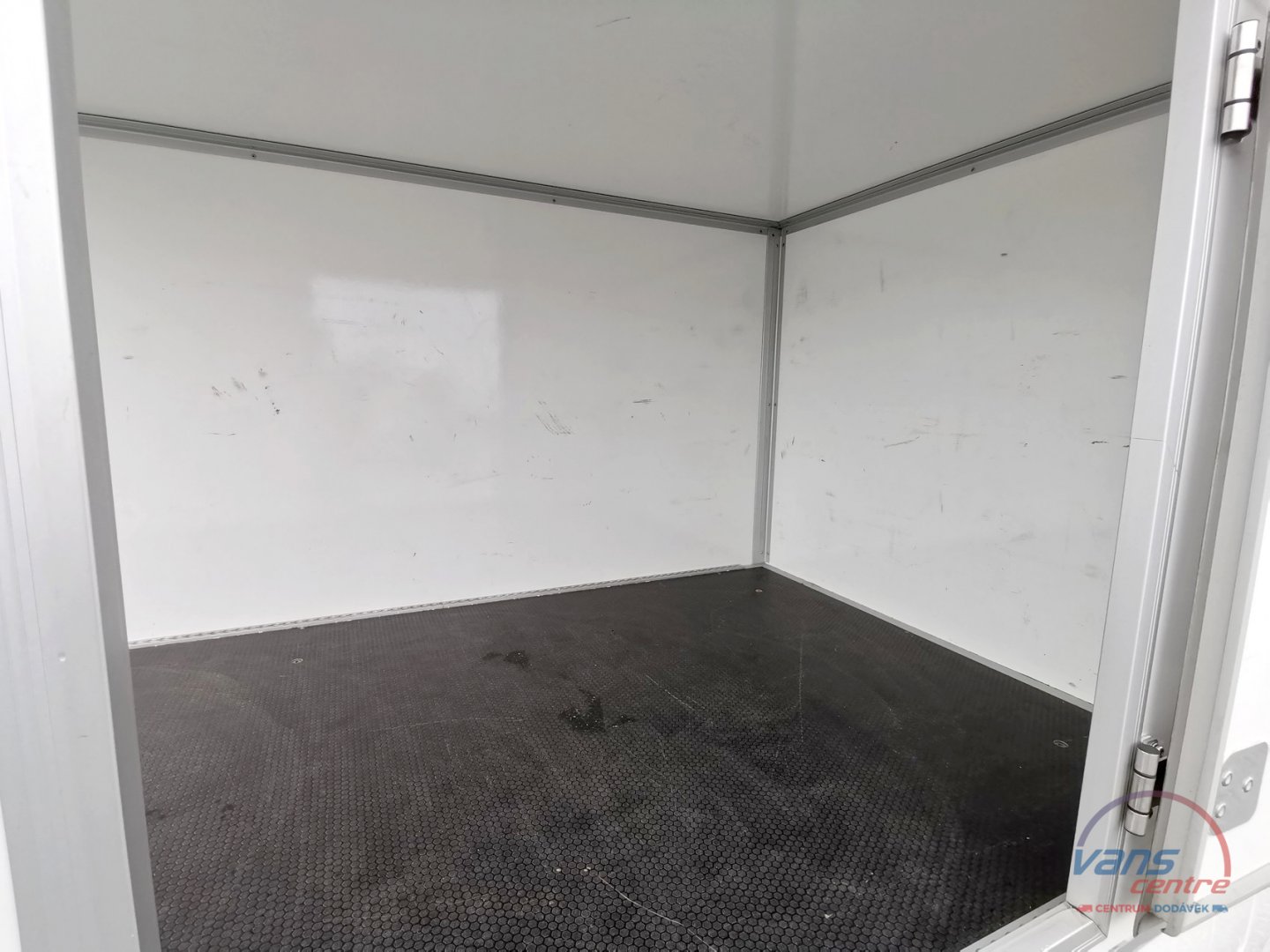 Ostatní CENNTRO METRO /26KWH/ AŽ 229KM/ CARGO BOX L