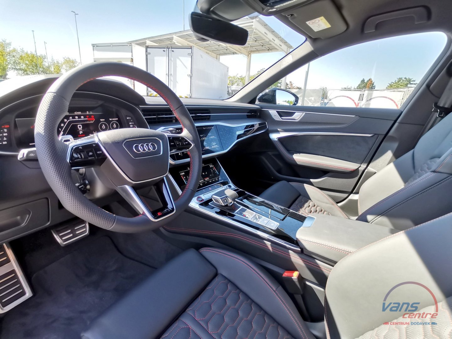 Audi RS6 AVANT/ QUATTRO/ 441KW/ MATRIX LED/ HUD/ IHNED K ODBĚRU!
