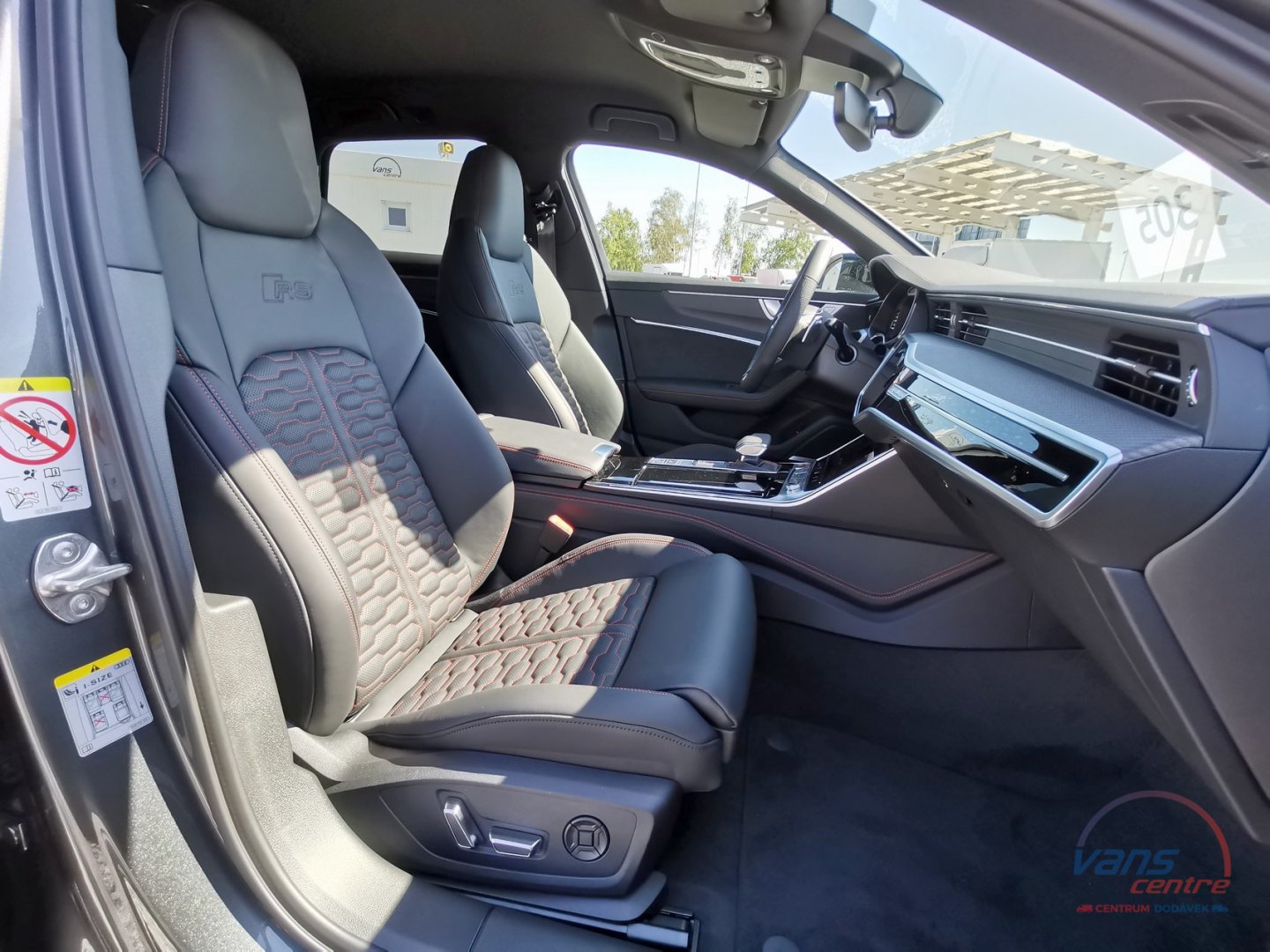 Audi RS6 AVANT/ QUATTRO/ 441KW/ MATRIX LED/ HUD/ IHNED K ODBĚRU!