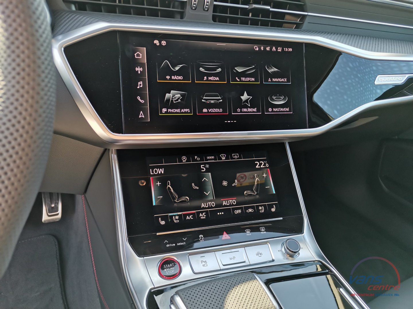 Audi RS6 AVANT/ QUATTRO/ 441KW/ MATRIX LED/ HUD/ IHNED K ODBĚRU!