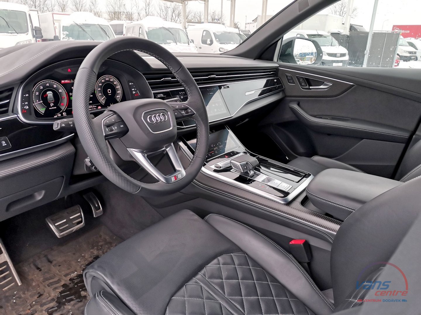 Audi Q8 60 TFSI E QUATTRO/ PANORAMA/ TOP VÝBAVA!