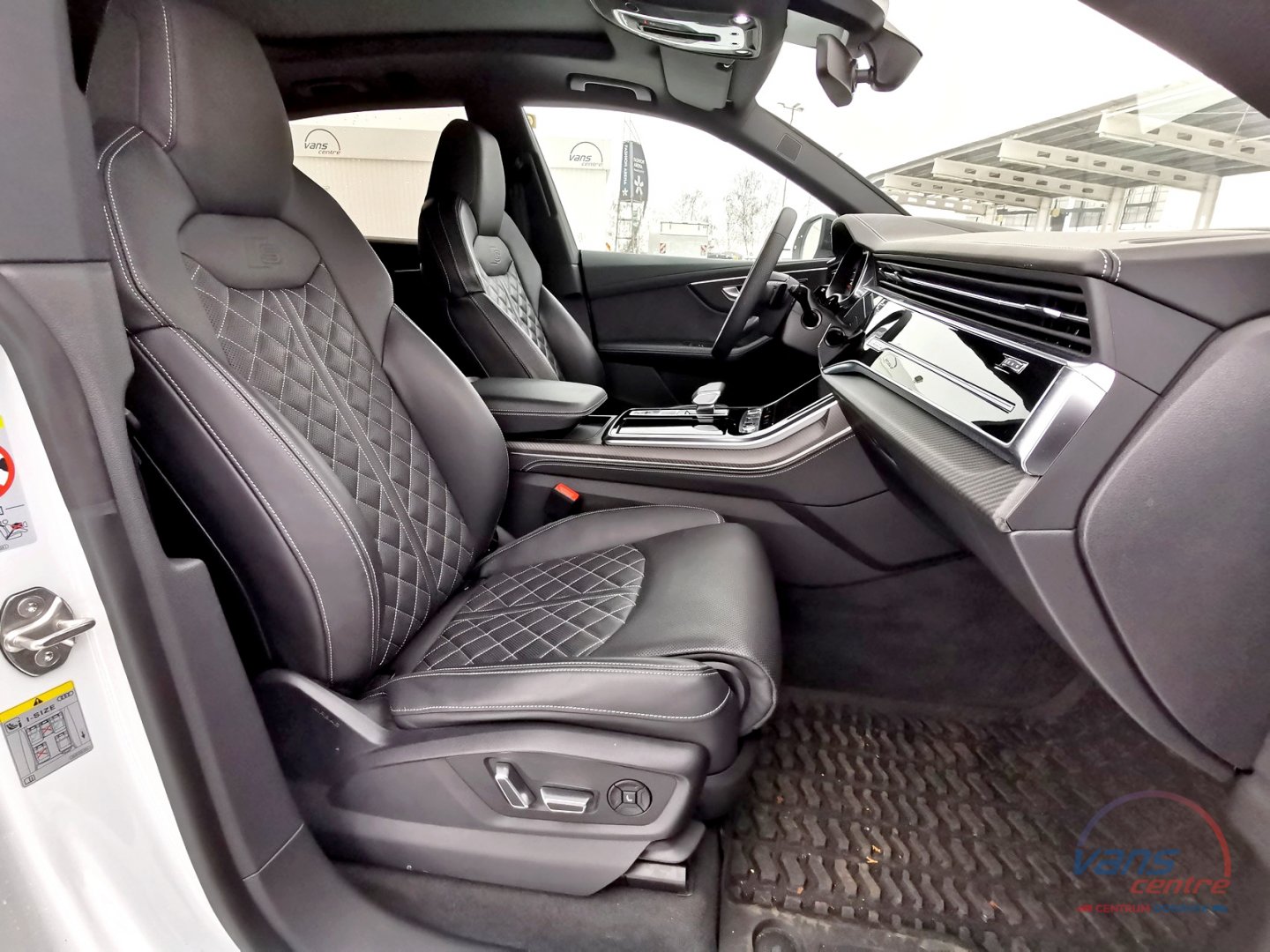 Audi Q8 60 TFSI E QUATTRO/ PANORAMA/ TOP VÝBAVA!