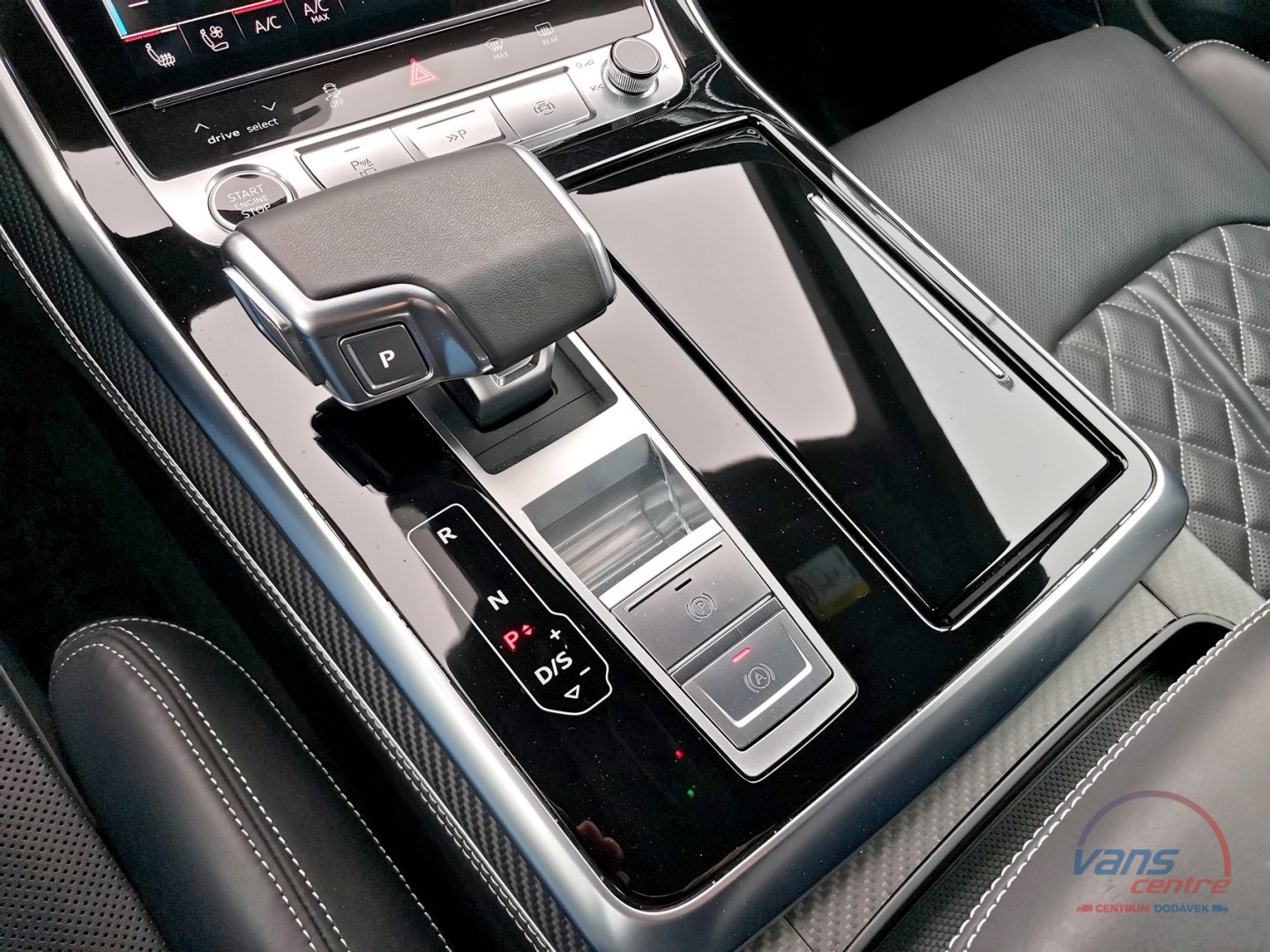 Audi Q8 60 TFSI E QUATTRO/ PANORAMA/ TOP VÝBAVA!