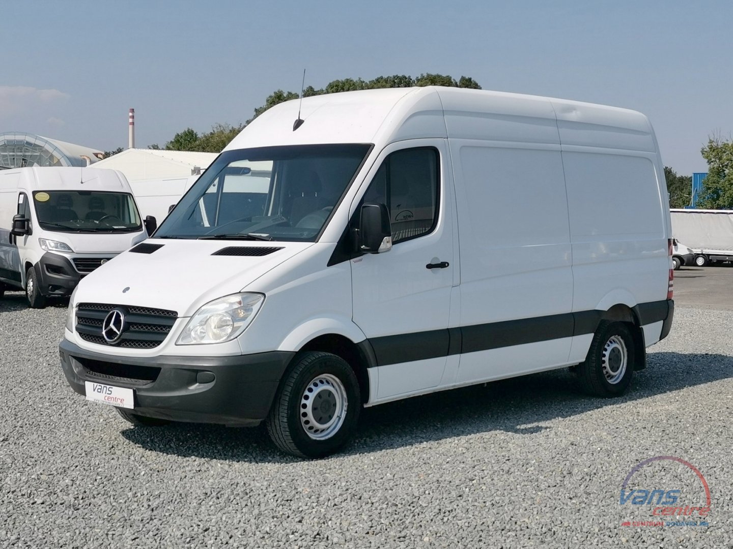 Iveco DAILY 35S17 HI-MATIC/ SHRNOVACÍ 8 PALET/ MĚCHY/ H.ČELO