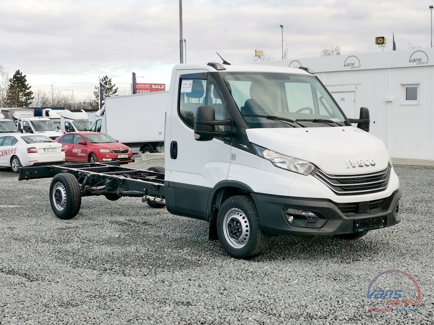 Iveco DAILY 35S18 SHRNOVACÍ 10 PALET/ MĚCHY/ ČR/ 1.MAJ.