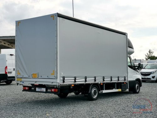 Iveco DAILY 35S18 SHRNOVAČKA 10 PALET/ MĚCHY/1.MAJ./ ZÁRUKA