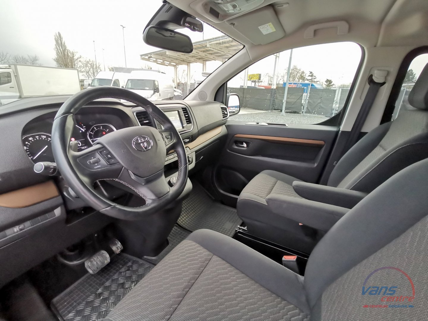 Toyota PROACE VERSO 2.0D-4D 8AT/ 8 MÍST/ FAMILY/ ZÁRUKA!
