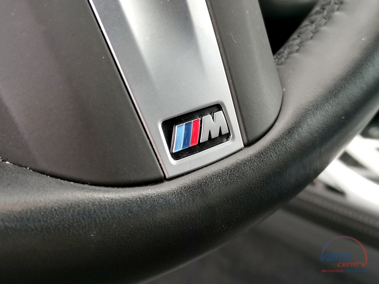 BMW X7 XDRIVE 40D M SPORT/ 7 MÍST/ ČR/1.MAJ.