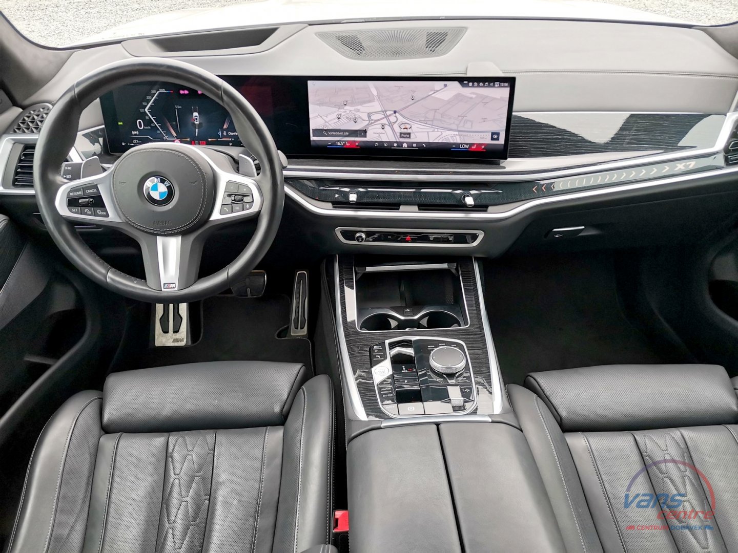 BMW X7 XDRIVE 40D M SPORT/ 7 MÍST/ ČR/1.MAJ.