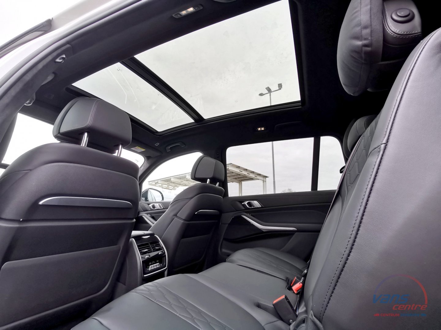 BMW X7 XDRIVE 40D M SPORT/ 7 MÍST/ ČR/1.MAJ.