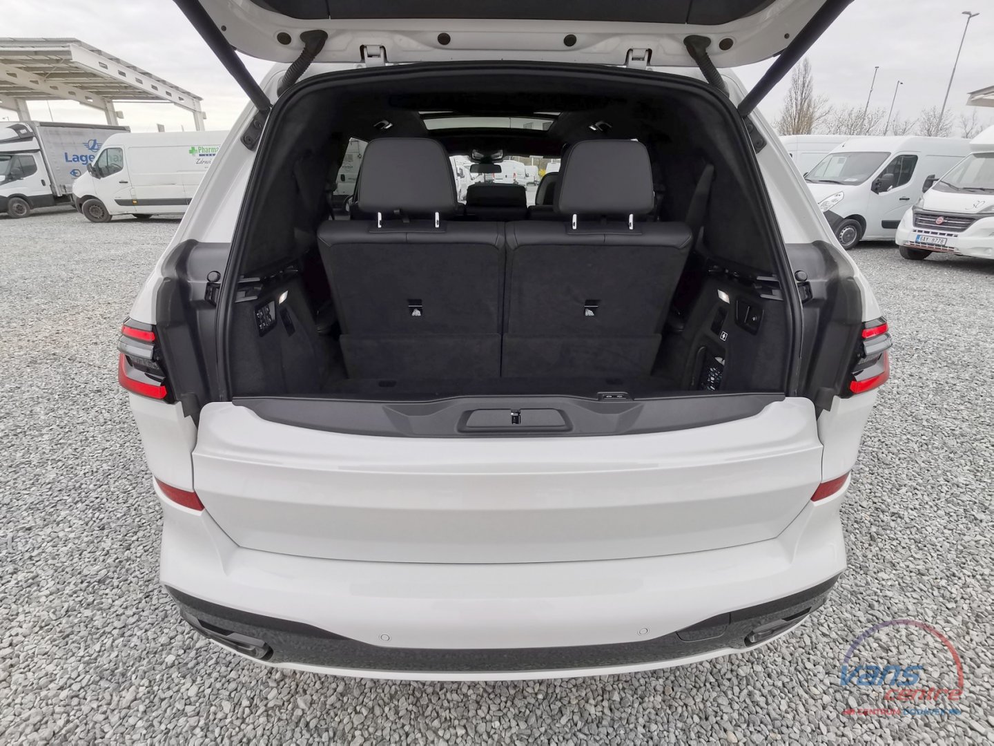 BMW X7 XDRIVE 40D M SPORT/ 7 MÍST/ ČR/1.MAJ.