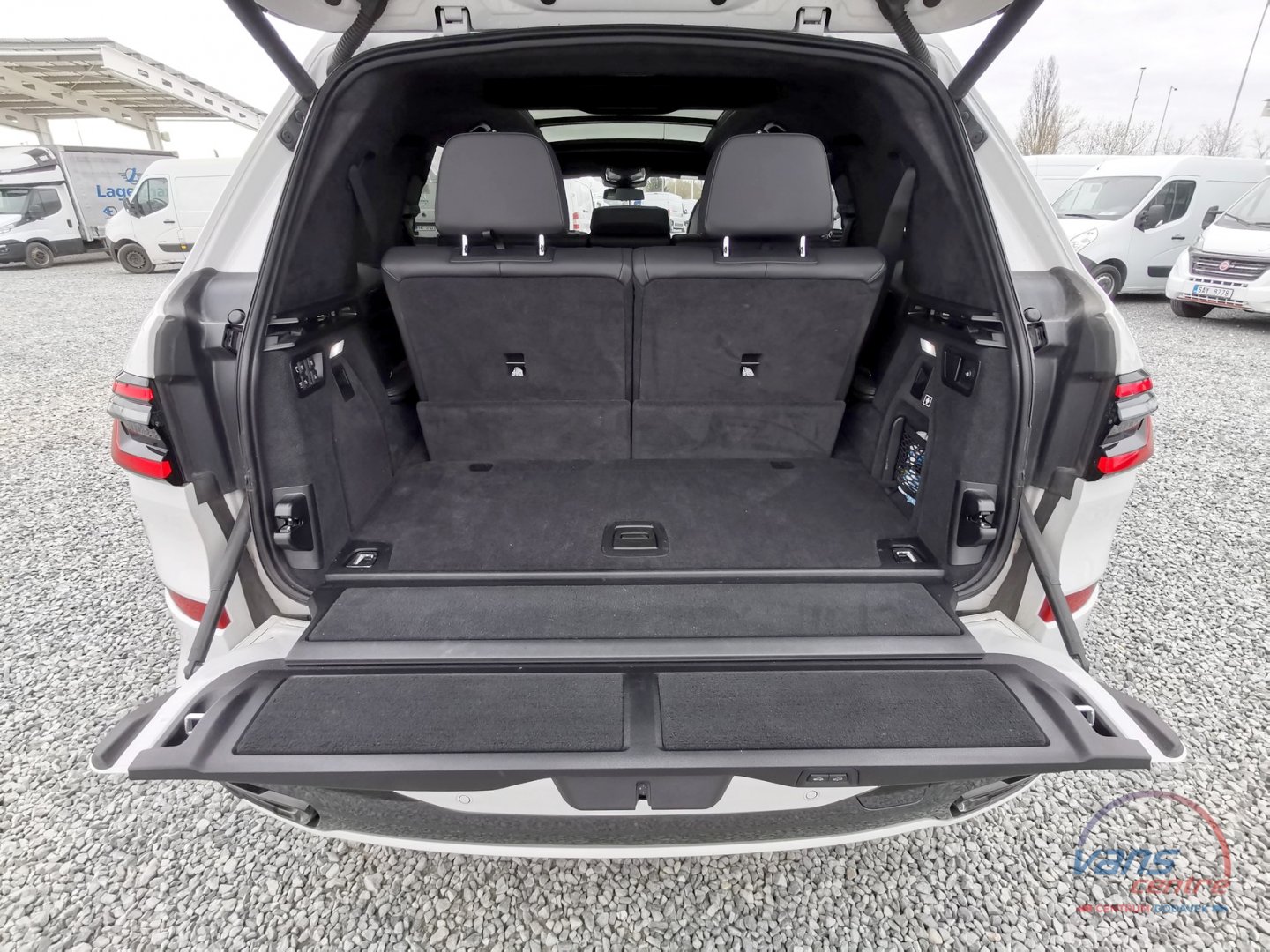 BMW X7 XDRIVE 40D M SPORT/ 7 MÍST/ ČR/1.MAJ.