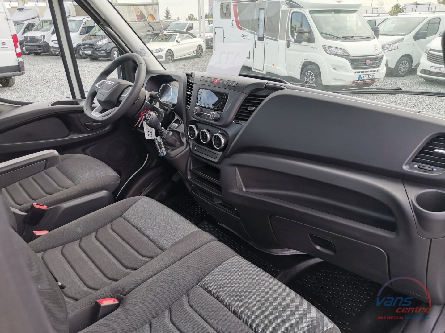 Iveco DAILY 35S18 ODTAHOVKA/ MĚCHY/NAVIJÁK/ 1.MAJ./ZÁRUKA