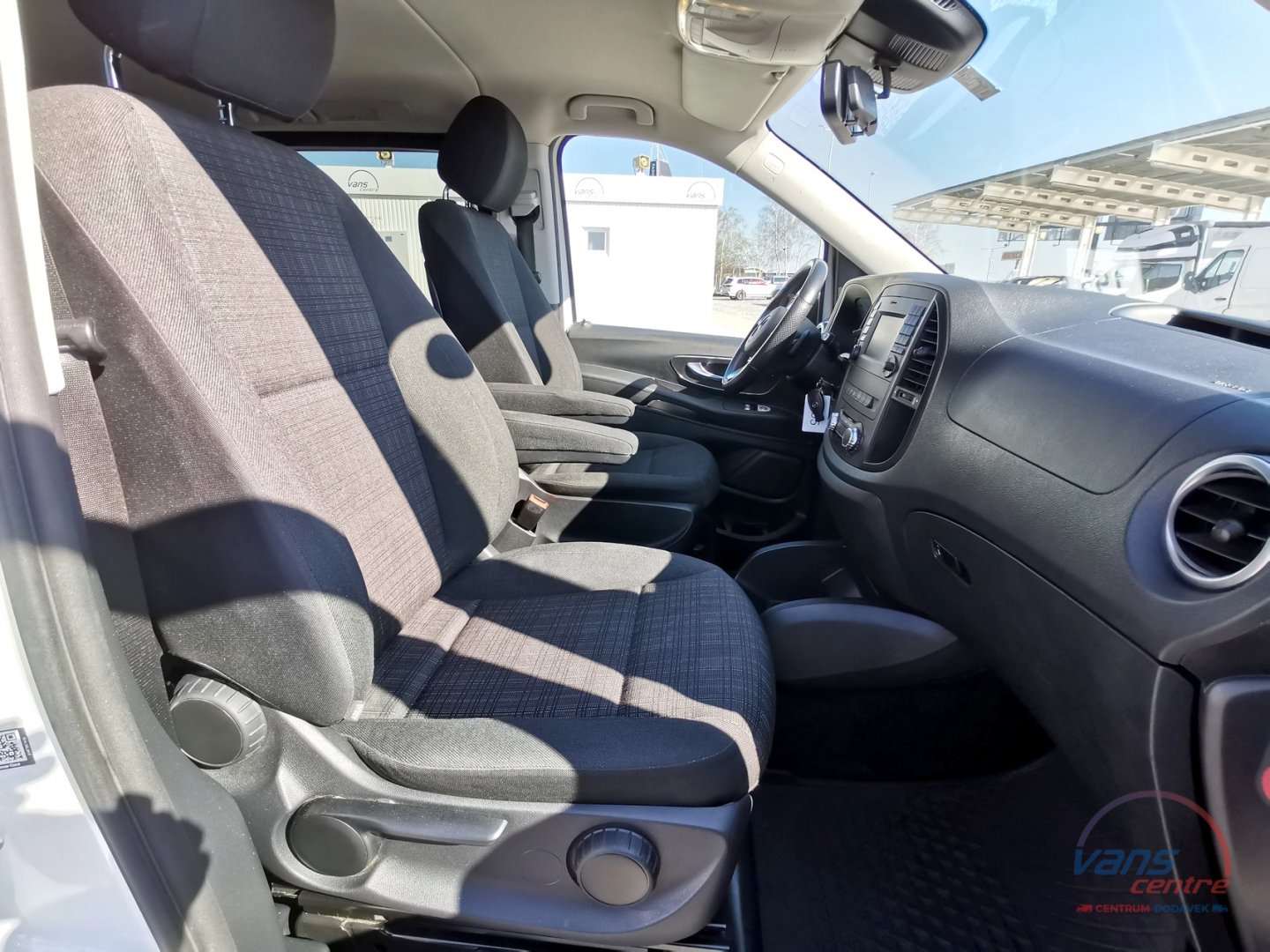 Mercedes-Benz VITO TOURER 119CDI/AT 4X4/ L2H1/ 8 MÍST/ ČR