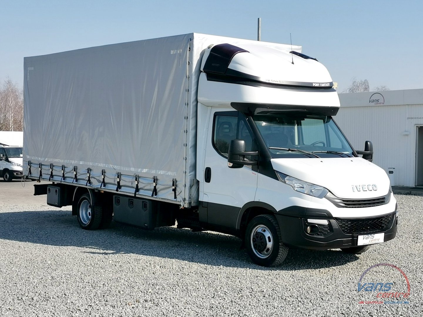 Iveco DAILY 50C18 SRHNOVACÍ 5,7M/ MĚCHY/ KLIMA/ TAŽNÉ/ DO 3,5T  