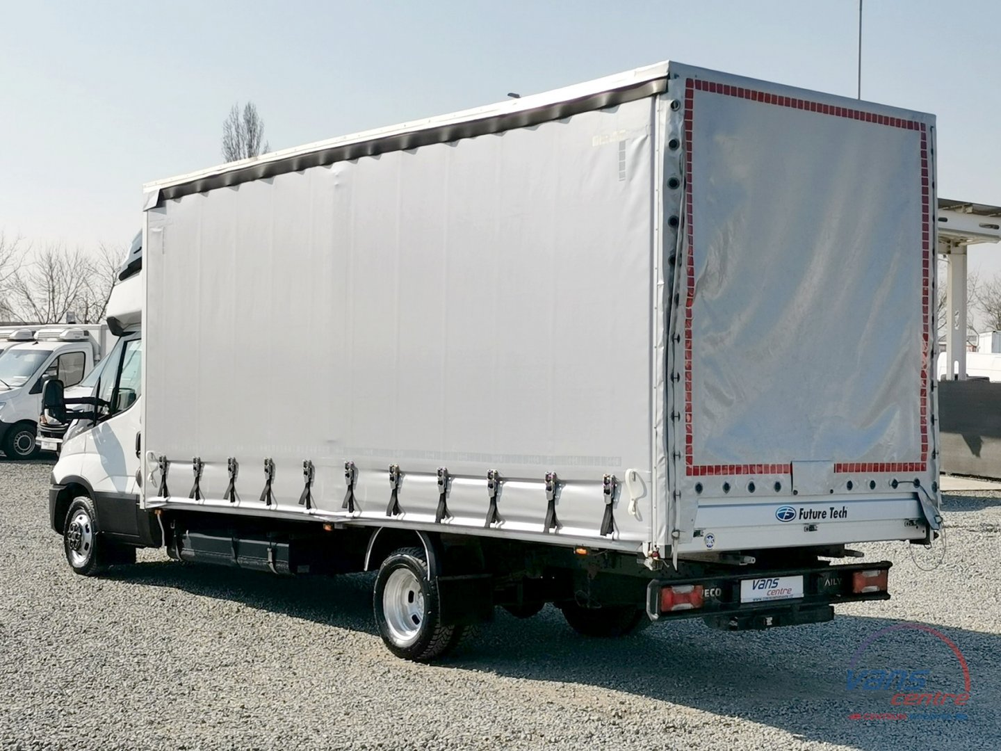 Iveco DAILY 50C18 SRHNOVACÍ 5,7M/ MĚCHY/ KLIMA/ TAŽNÉ/ DO 3,5T  
