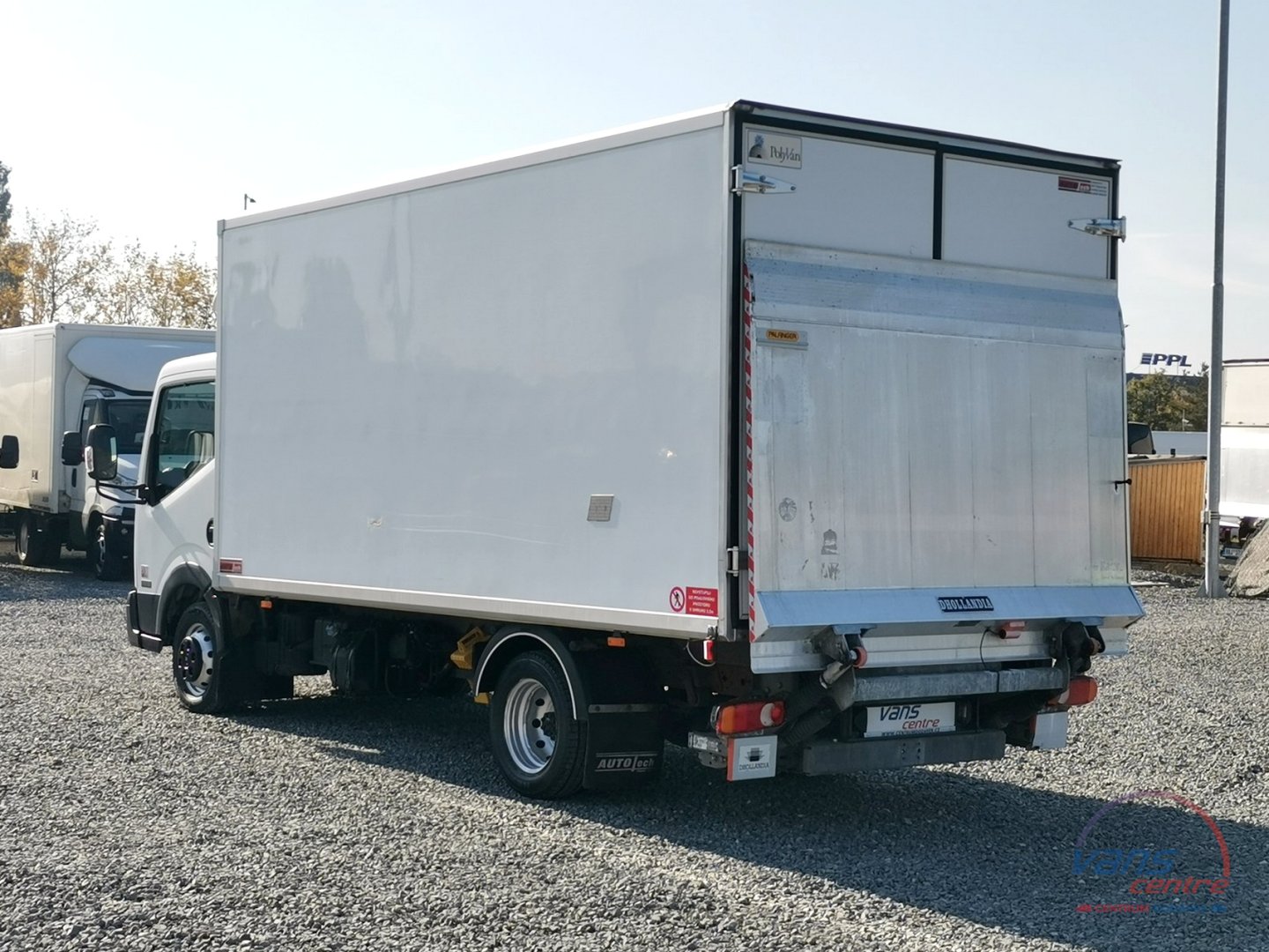 Nissan CABSTAR NT400 35.13 MRAZÍ/CHLADÍ/ 8 PALET/ H.ČELO