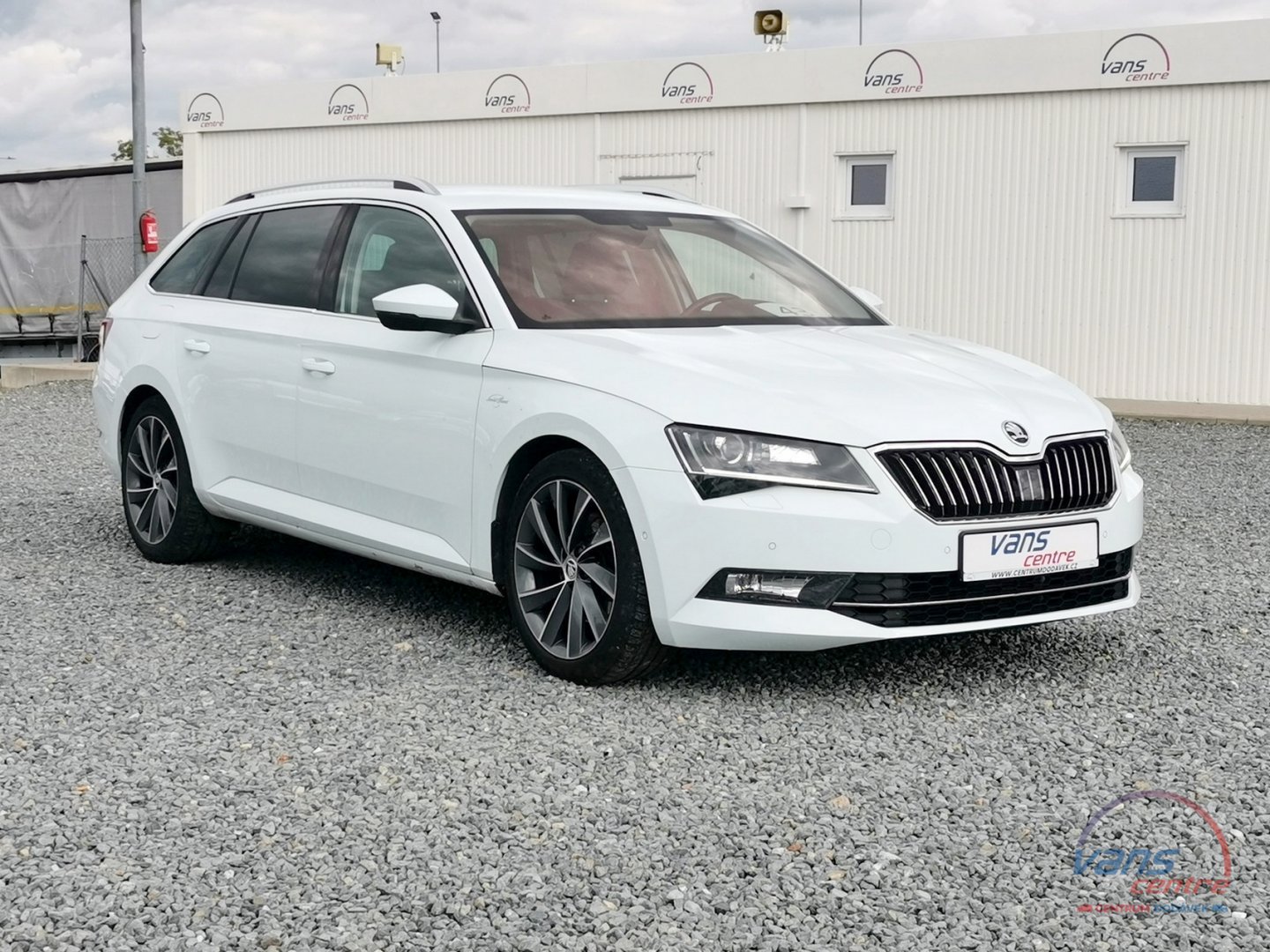 Škoda SUPERB 2.0TDI 140KW/ DSG/ 4X4/ L&K/ WEBASTO